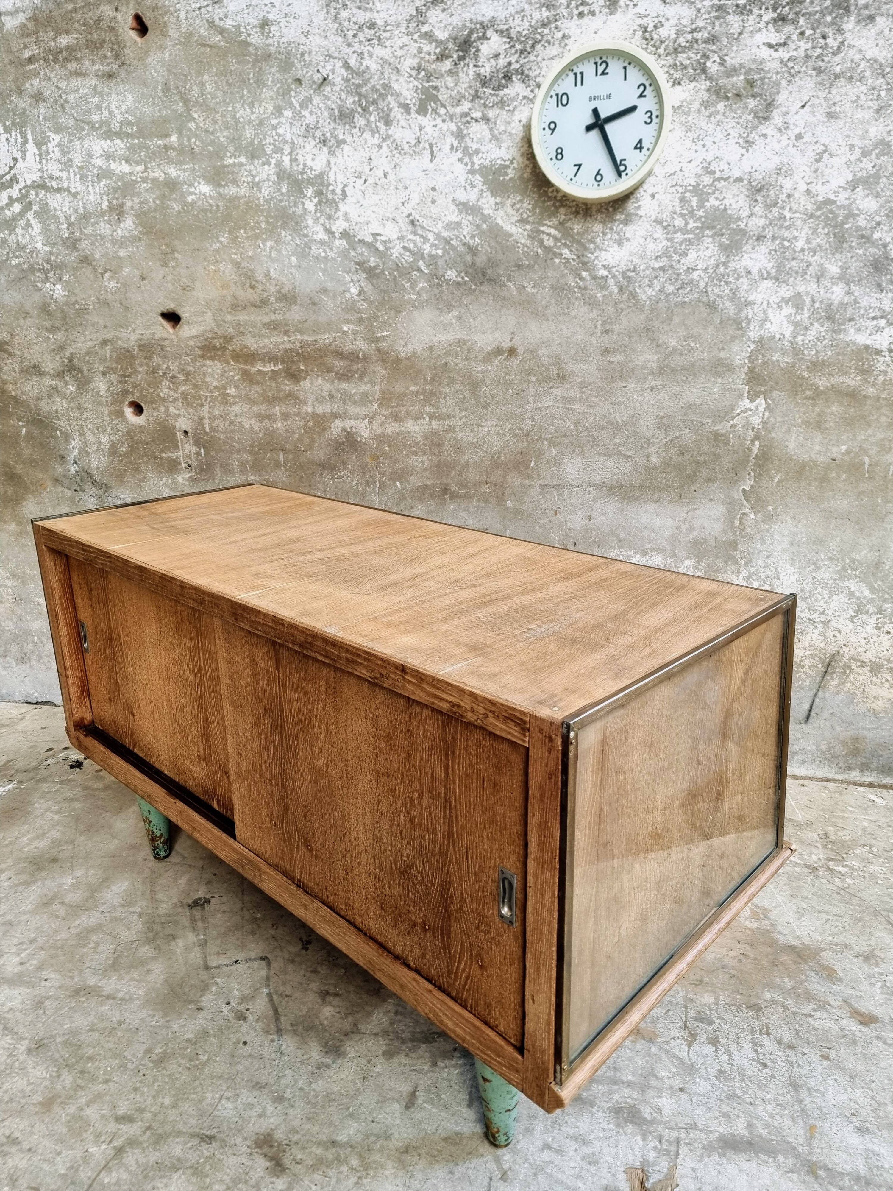 Side table in oak