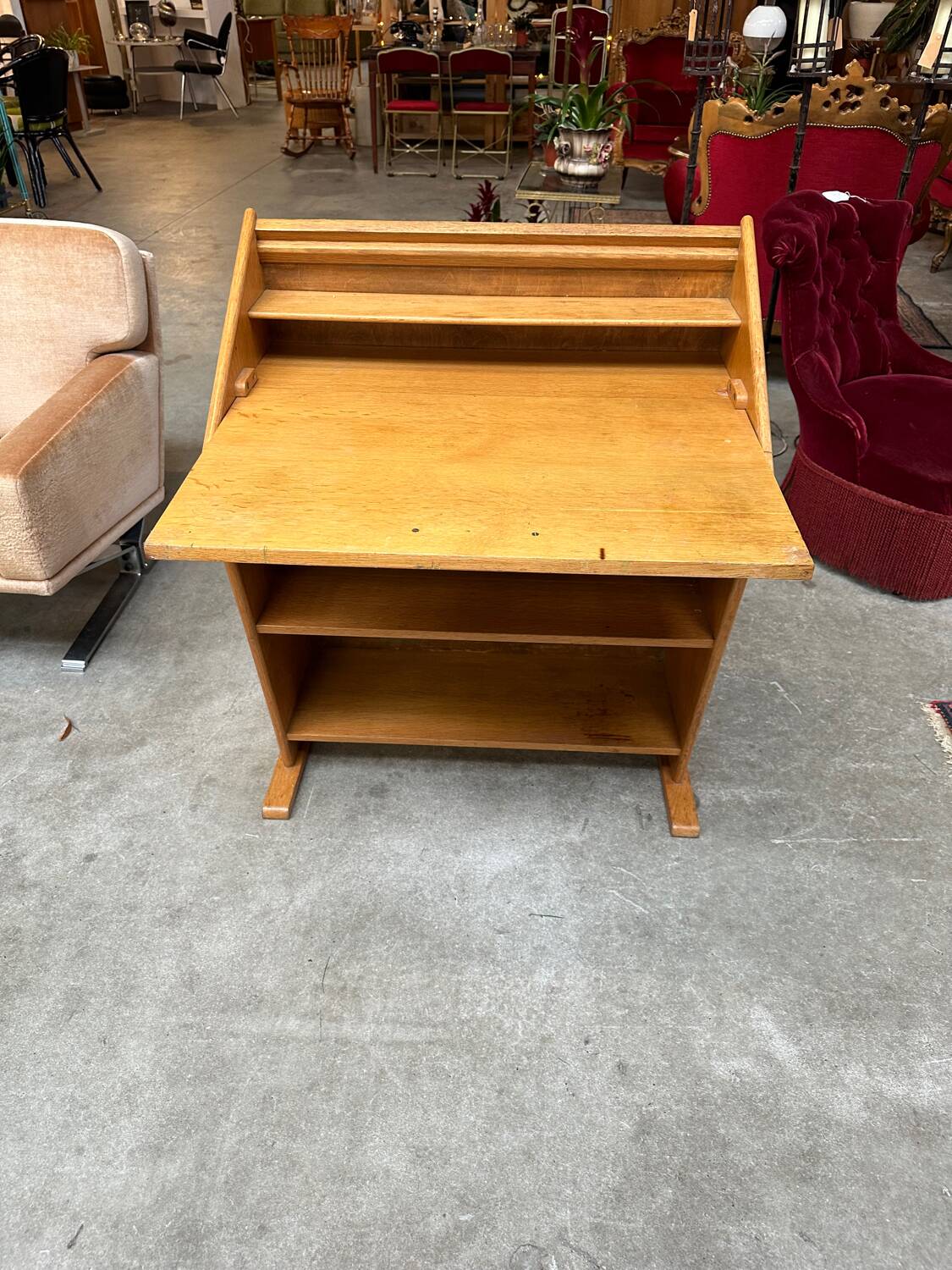 Secrétaire Cor Alons