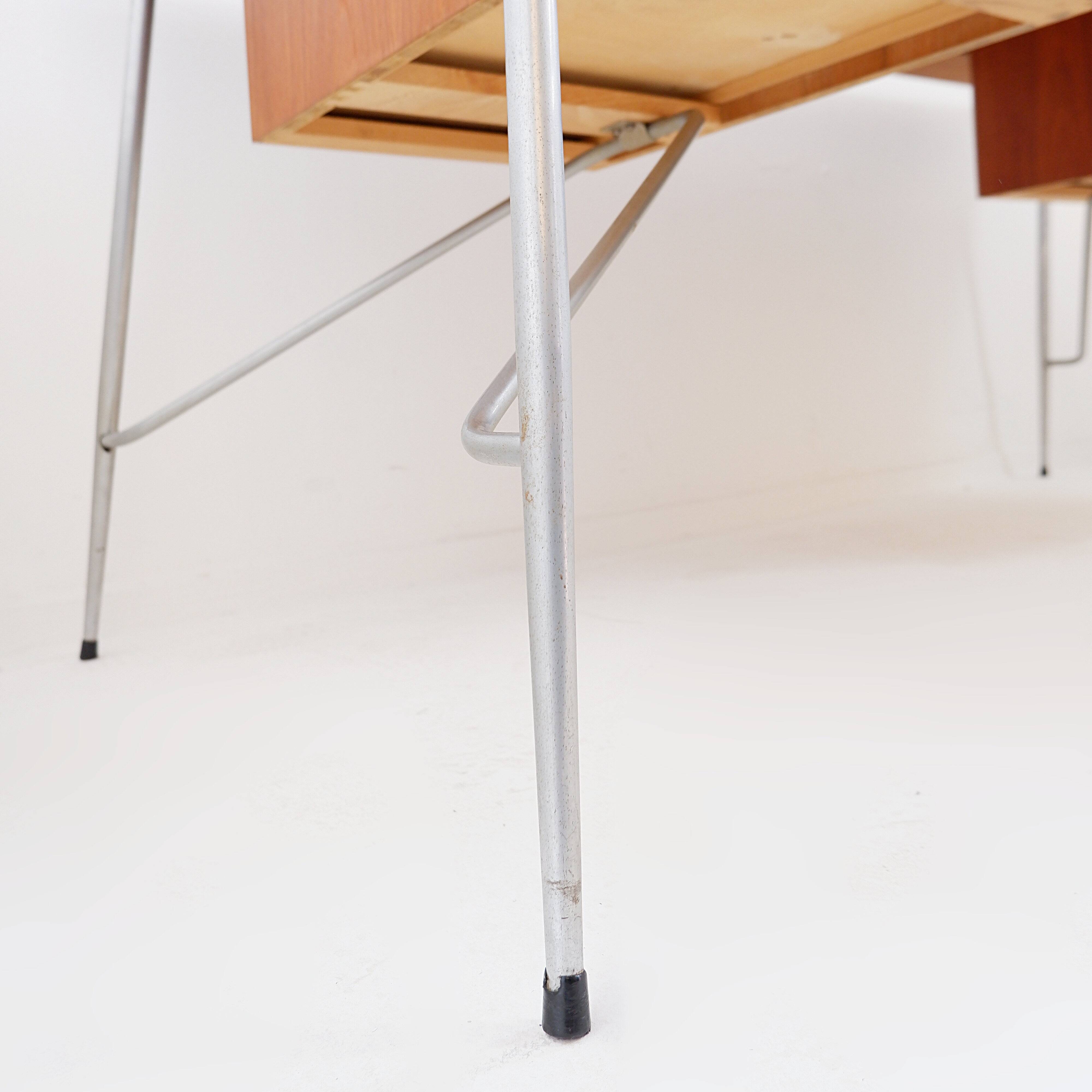 Model 202 teak desk by Børge Mogensen, 1950s