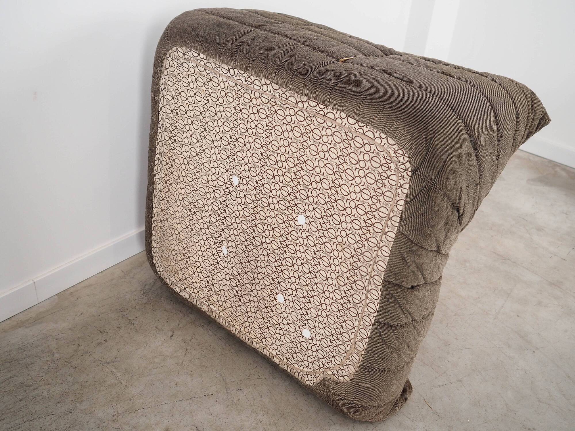 Togo corner sofa, French design, 1970s, designer: Michel Ducaroy, manufactu