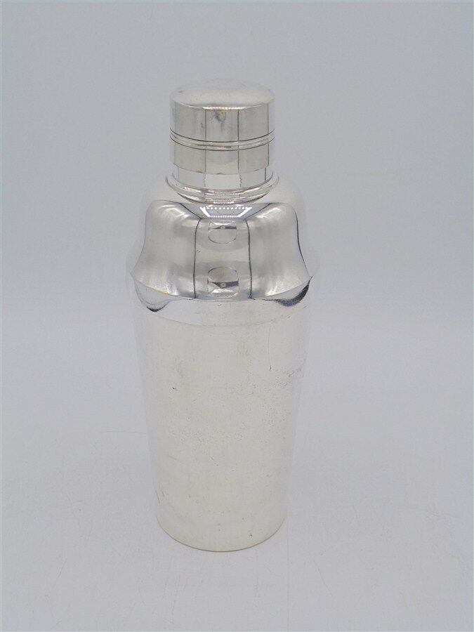 Shaker in silver