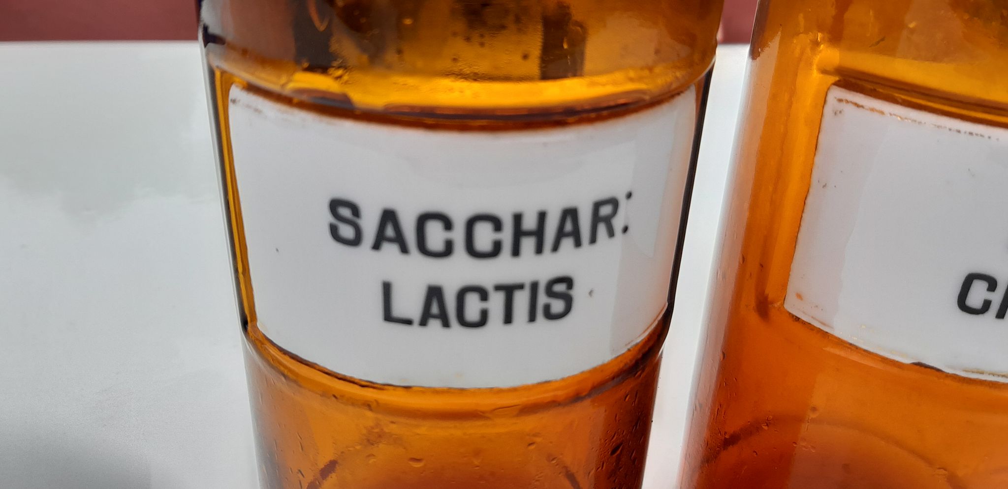 Pair of bottles at pharmacy glass labels porcelain 19th