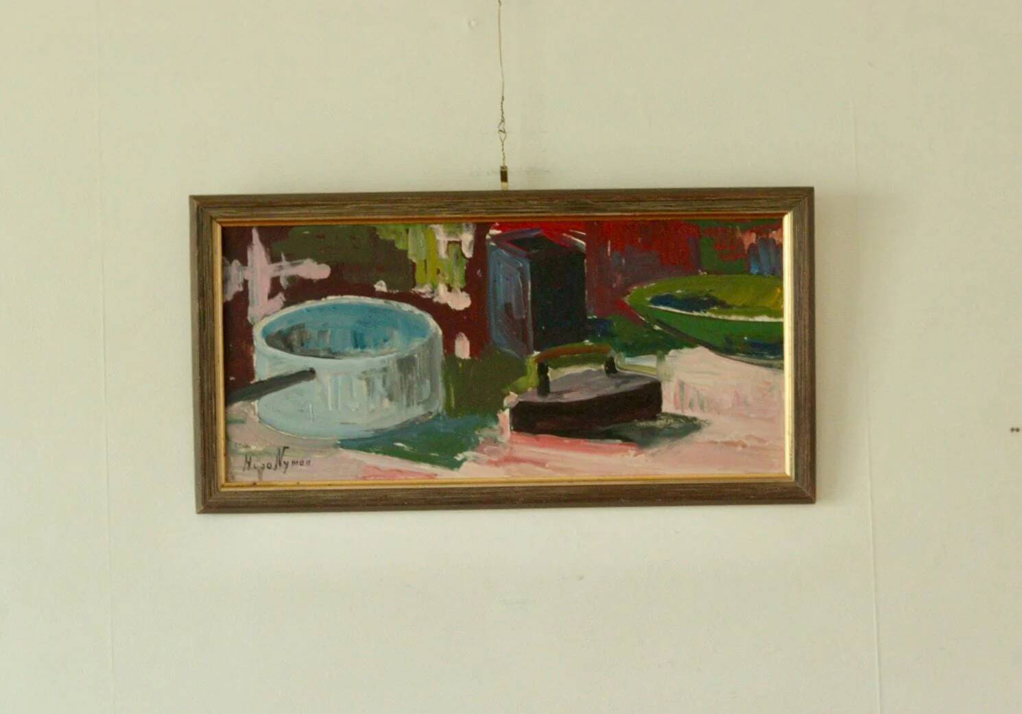 Nature morte suédoise à l'huile sur panneau avec fer et pot par Hugo Nyman