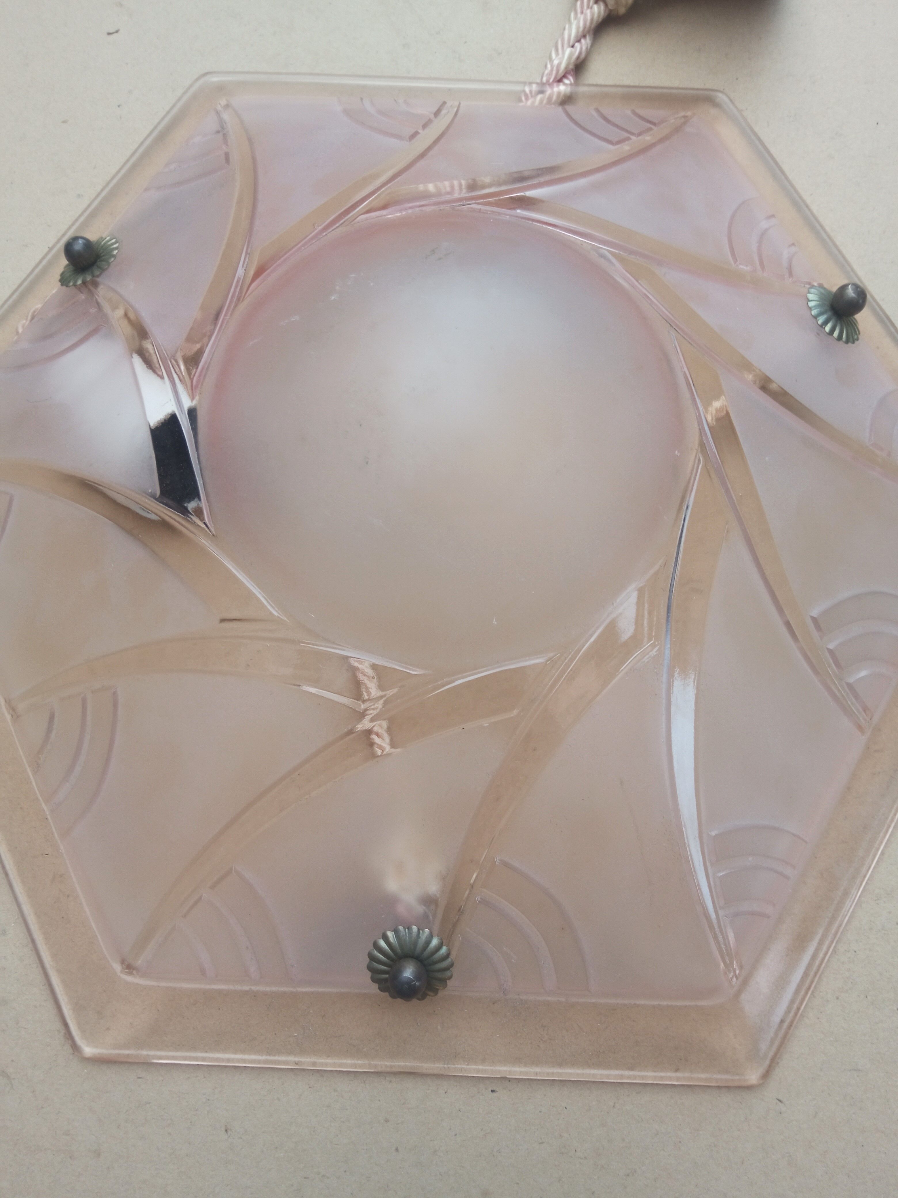 Art Deco ceiling lamp / chandelier in pink pressed molded glass in working order