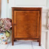 Armoire de poupée ancienne
