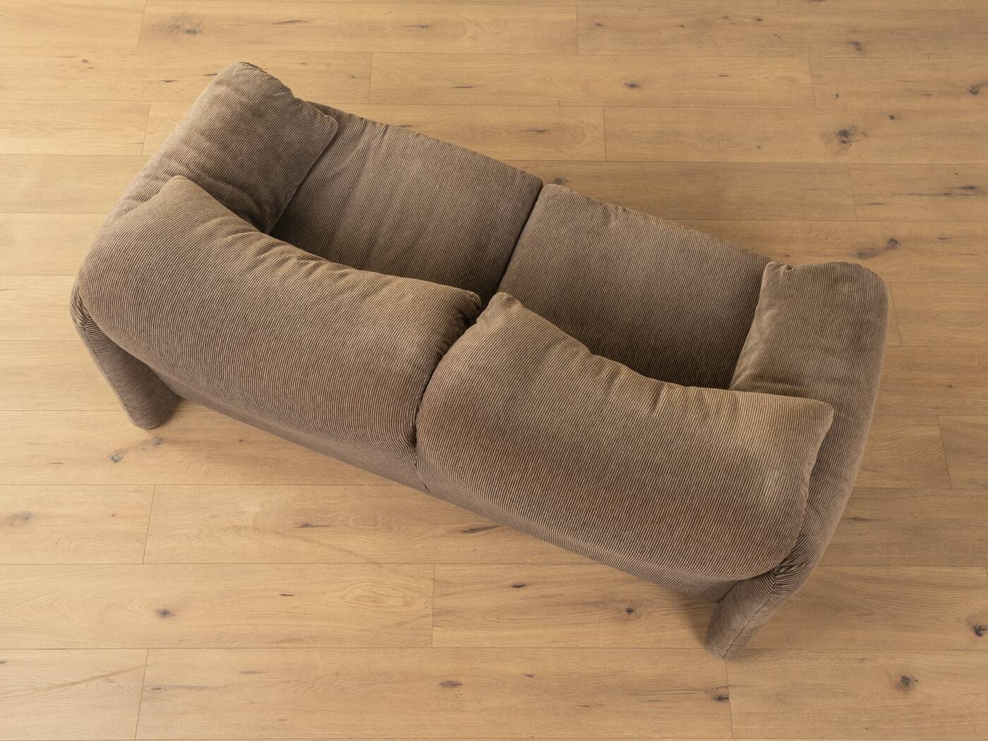 sofa "675 maralunga", vico magistretti, cassina