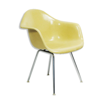Eames DAX vintage chair