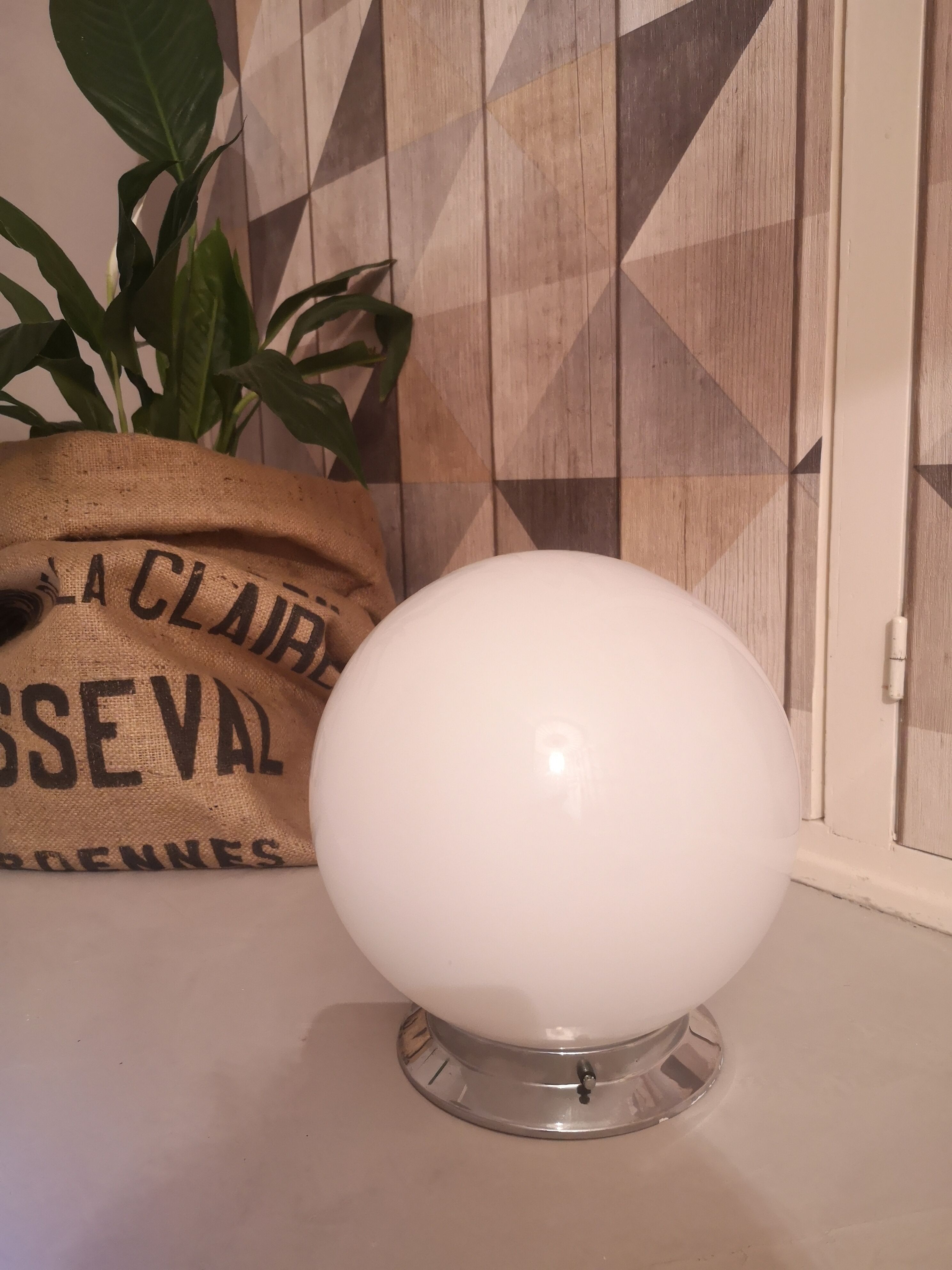 Plafonnier globe