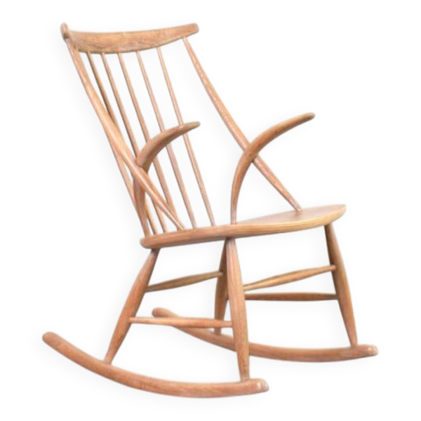 Chaise berçante en chêne du milieu du siècle par Illum Wikkelsø pour Niels Eilersen, années 1950.