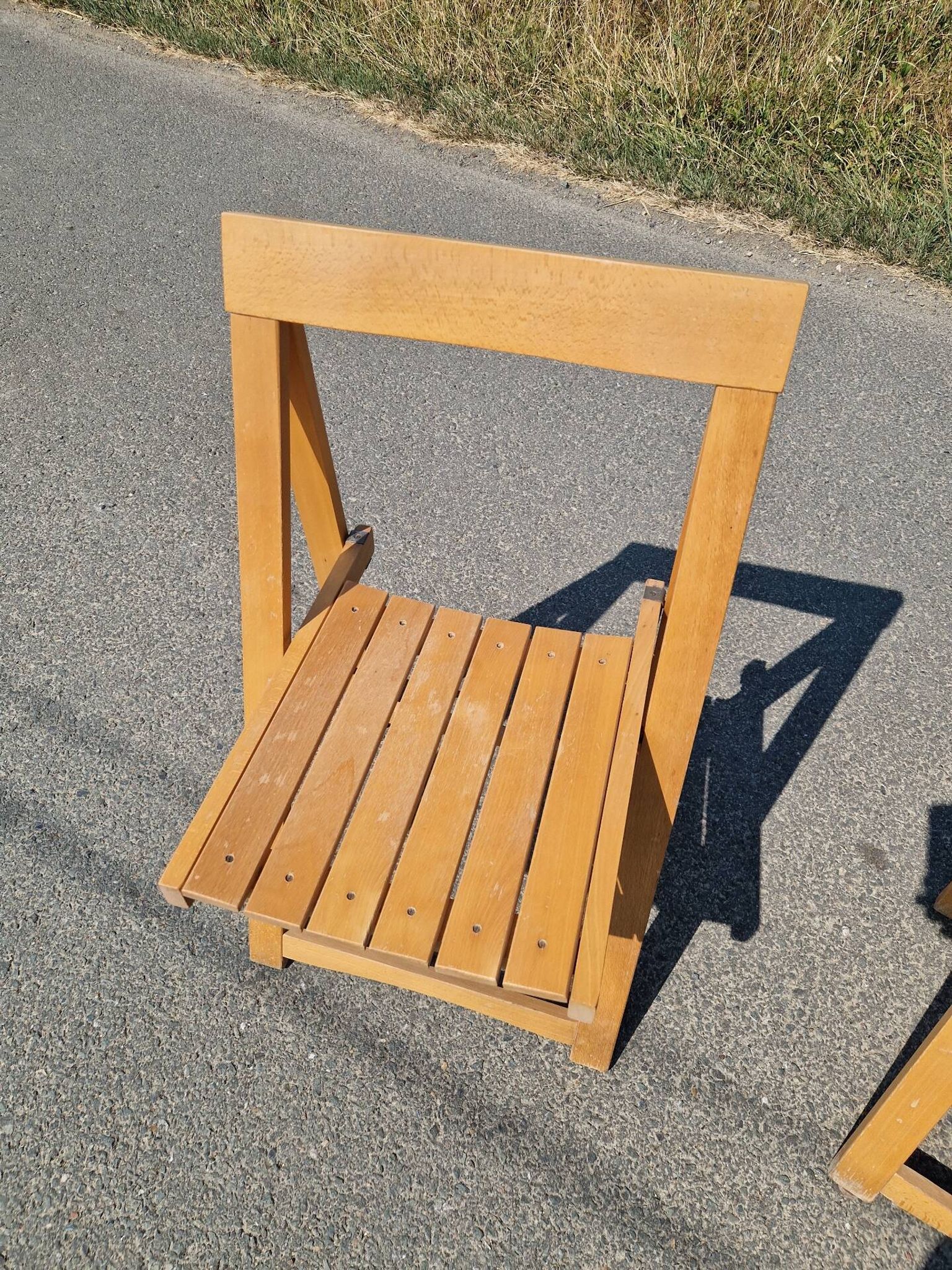 4 chaises pliantes par Aldo Jacober