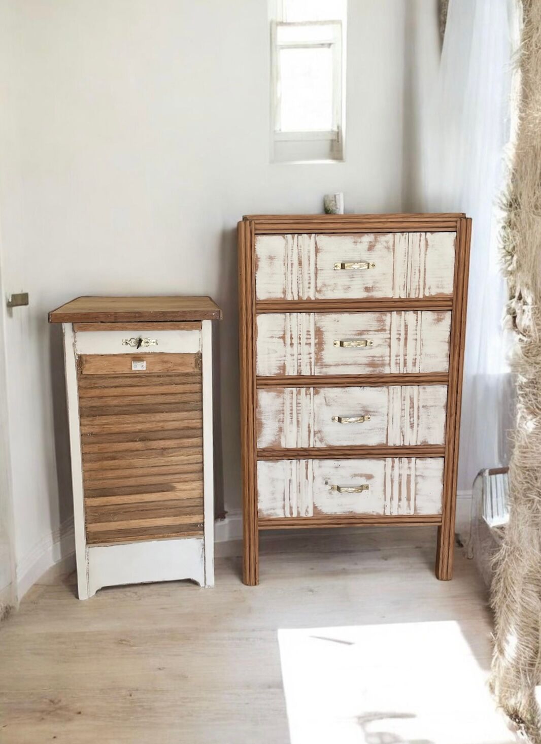 Set of occasional furniture