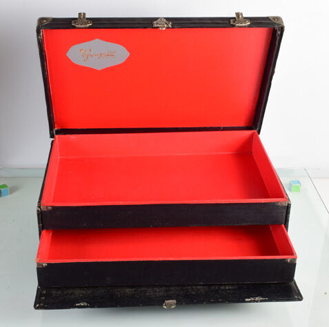 Bertault wooden trunk with drawer