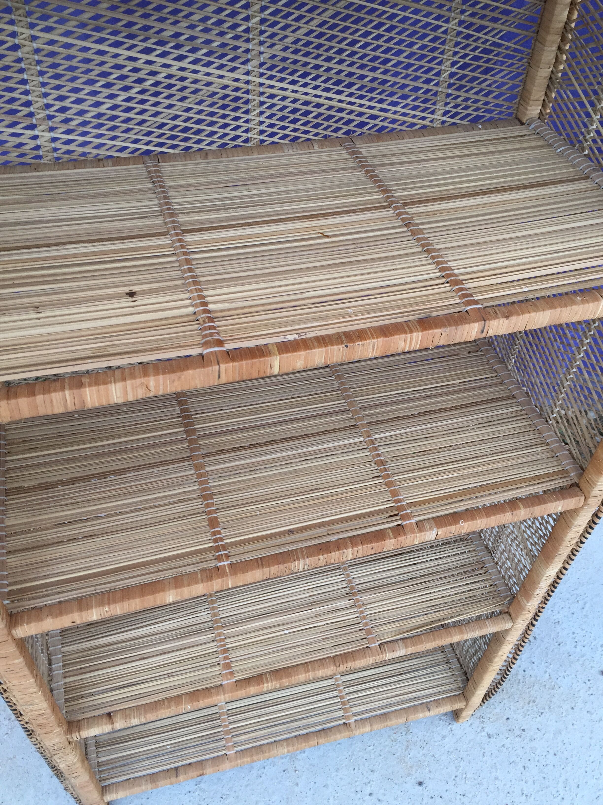 Large-style wicker shelf "Emmanuelle"