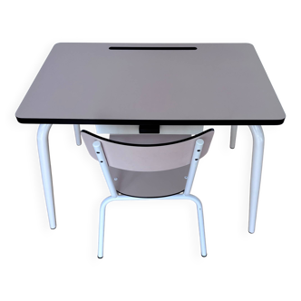 Les Gambettes children's desk and chair set