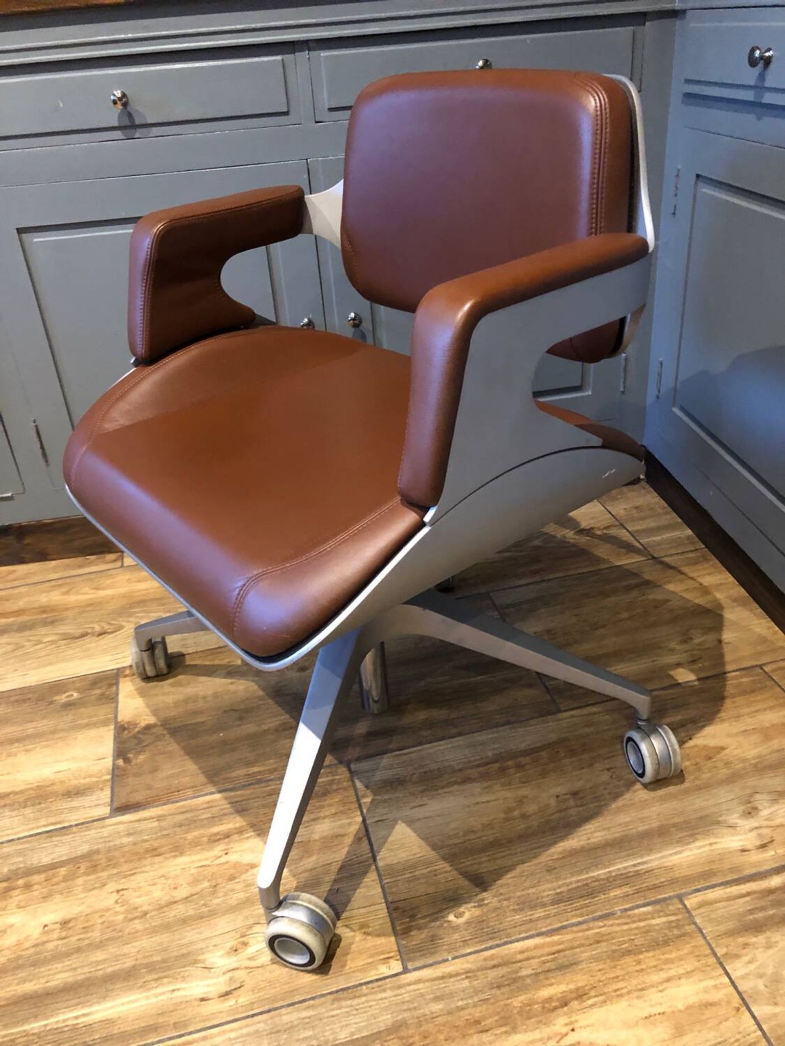 Vintage designer office chair Hadi Teherani Silver 101 S for Intersthul Germany