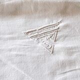 Vintage country tablecloth in embroidered cotton