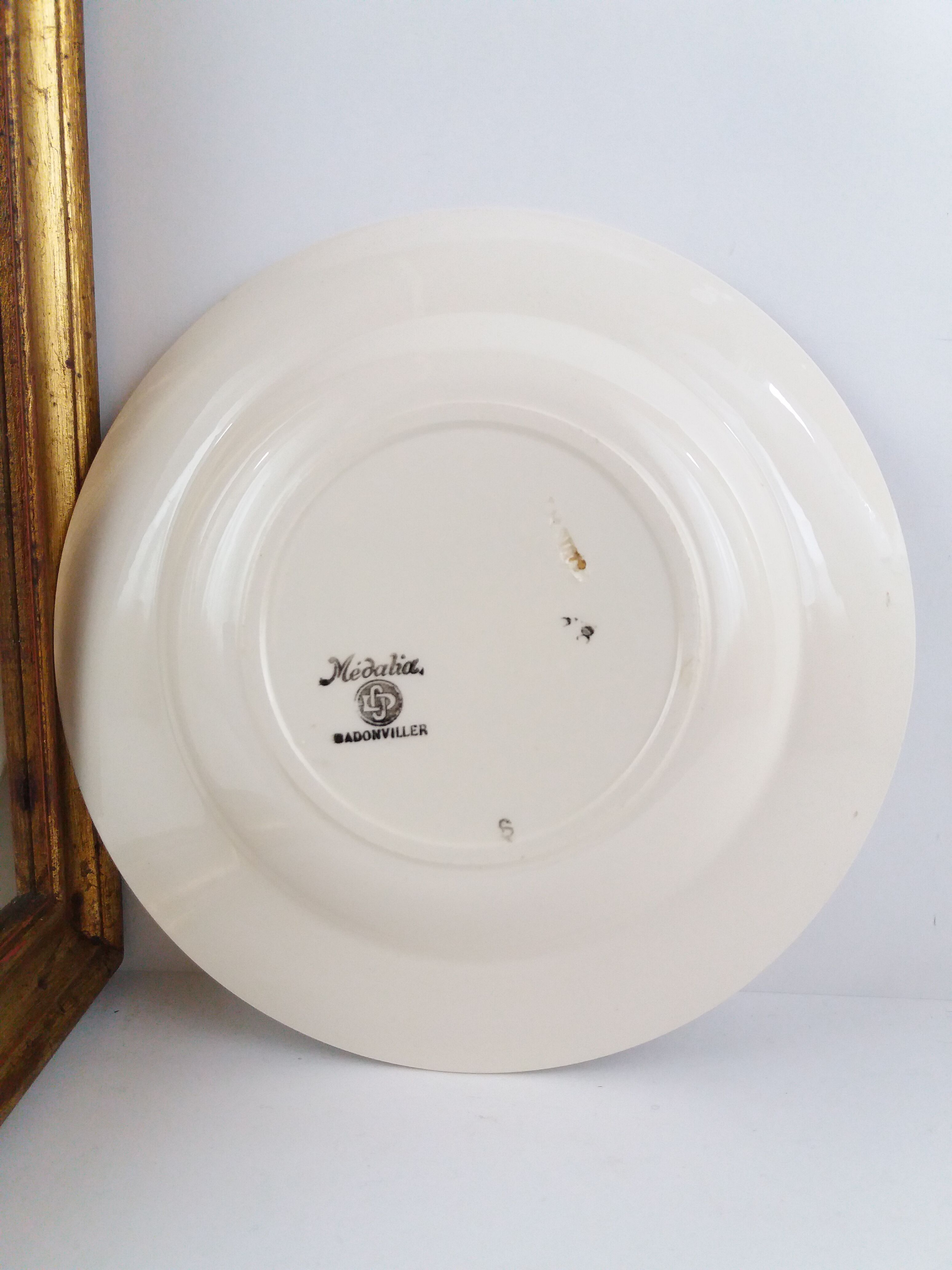 Set 6 Art Deco hollow plates