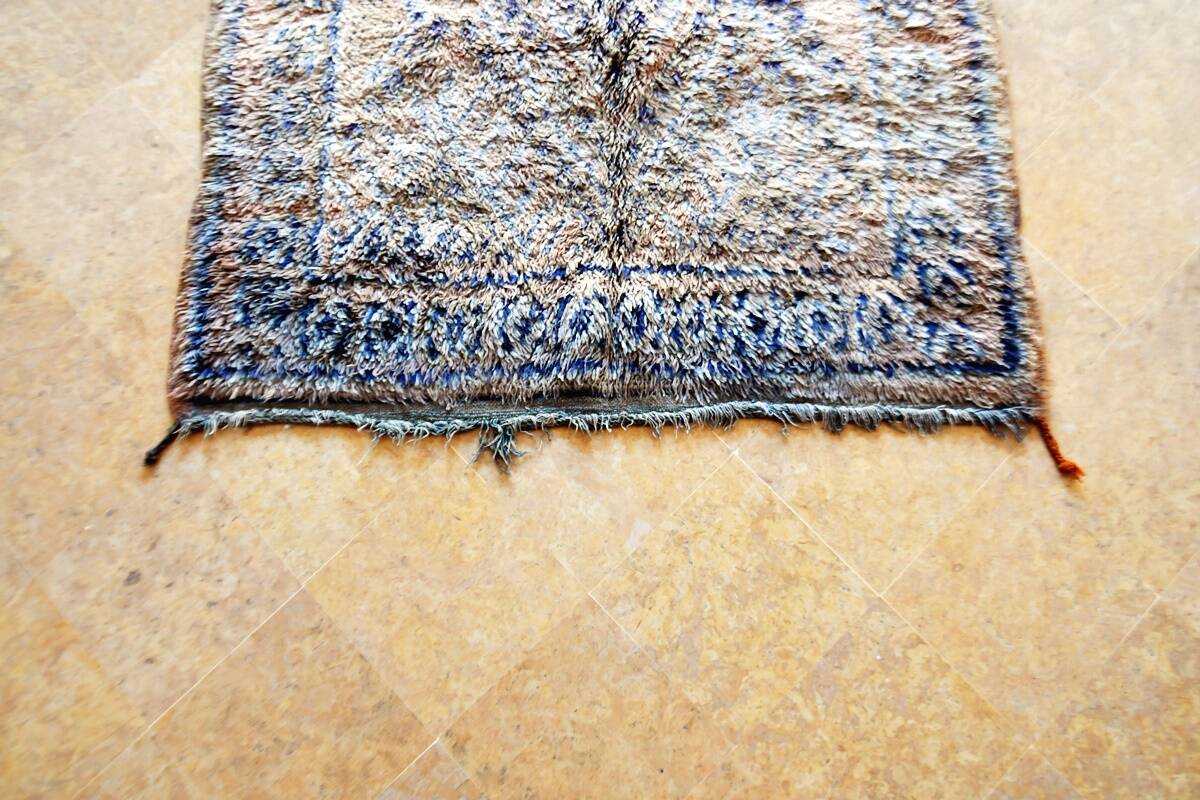 Moroccan Berber carpet Beni Mguild vintage 247 x 140 cm