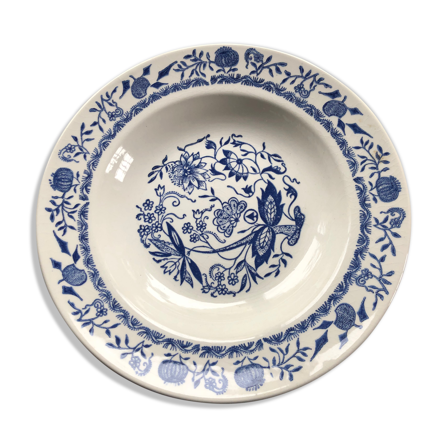 Lot of 4 vintage hollow plates