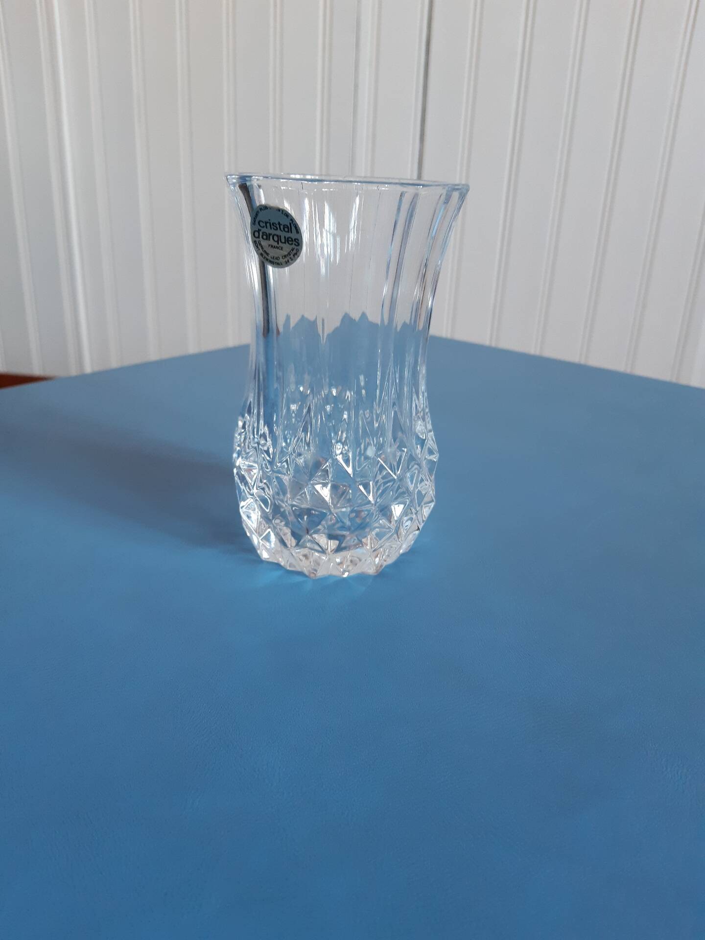 Small vintage Cristal d’Arques vase in cut glass – H. 13 cm