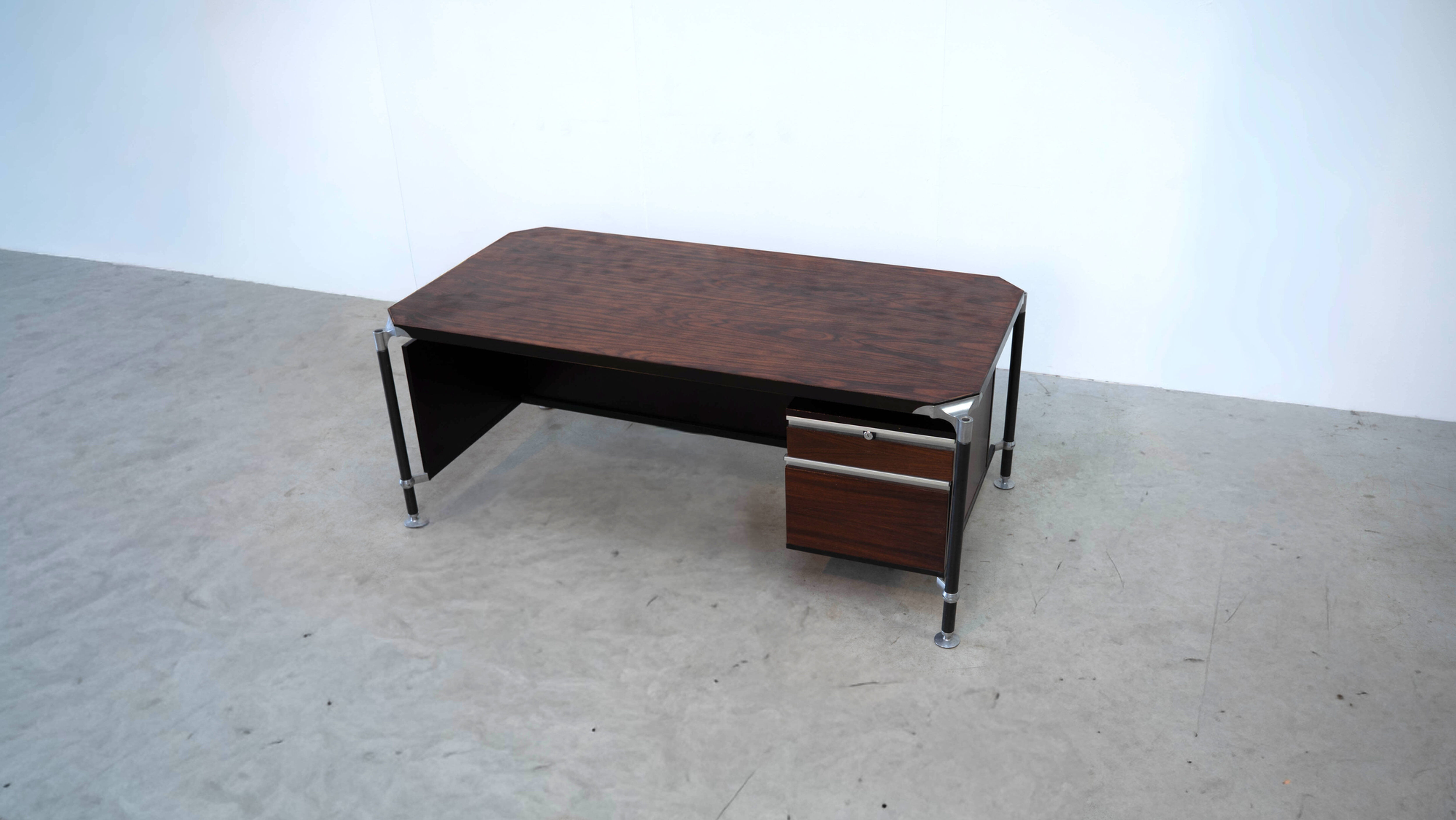 Italian desk by Ico Parisi for Mim