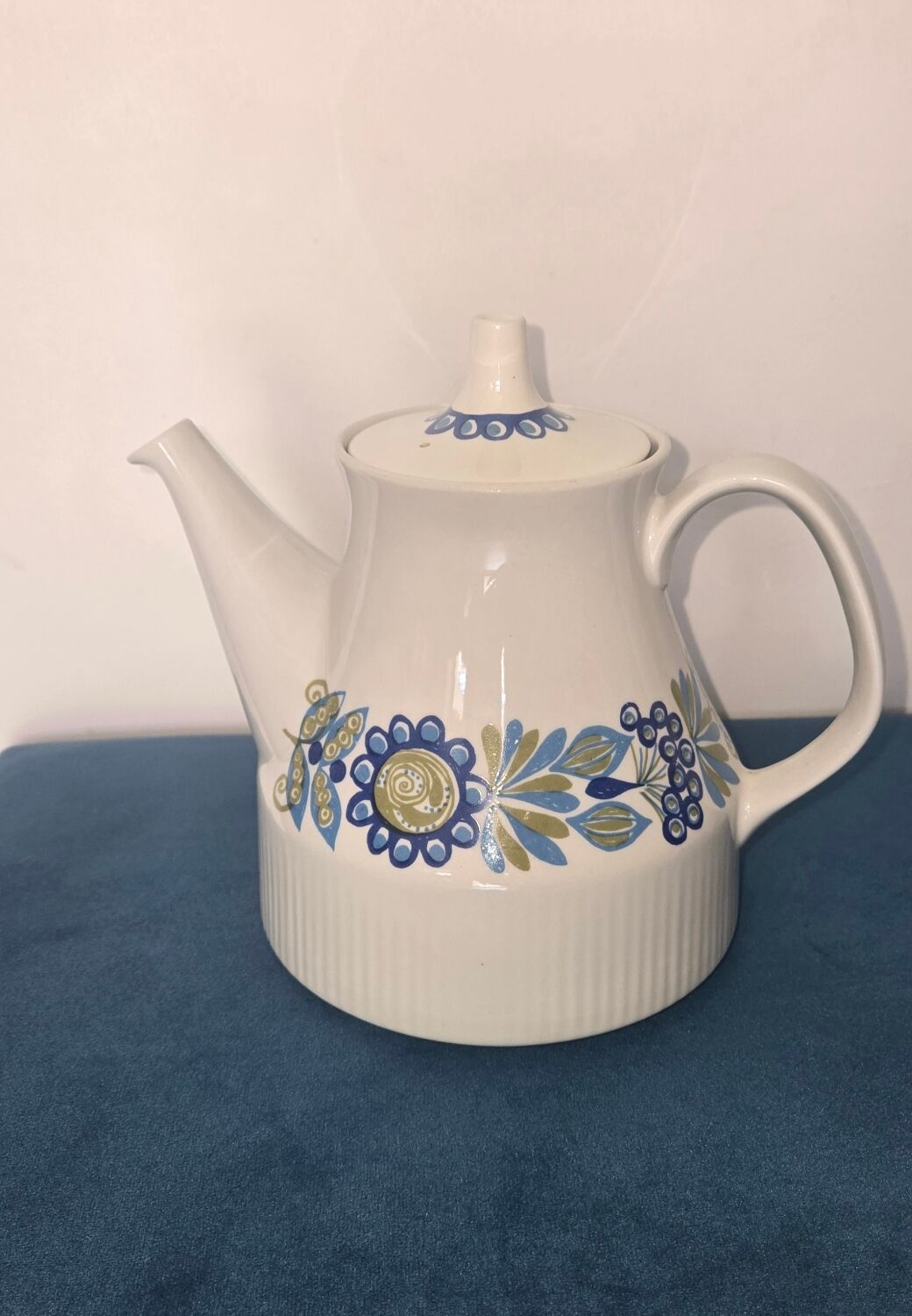 Vintage Viking teapot Figgjo Flint Turi Tor
