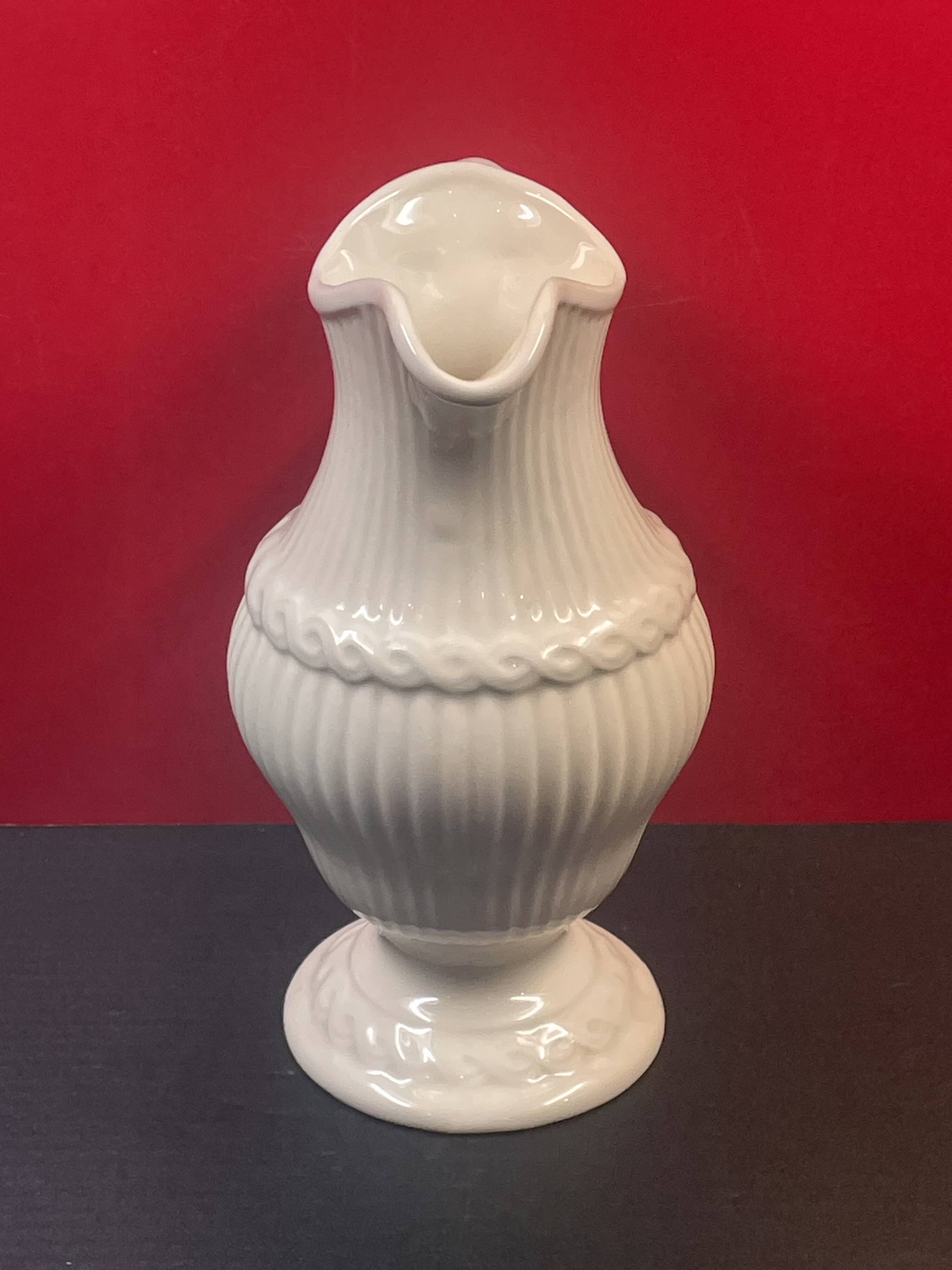 Earthenware from Gien, Hanap or ewer with twisted handle H 23.5 cm