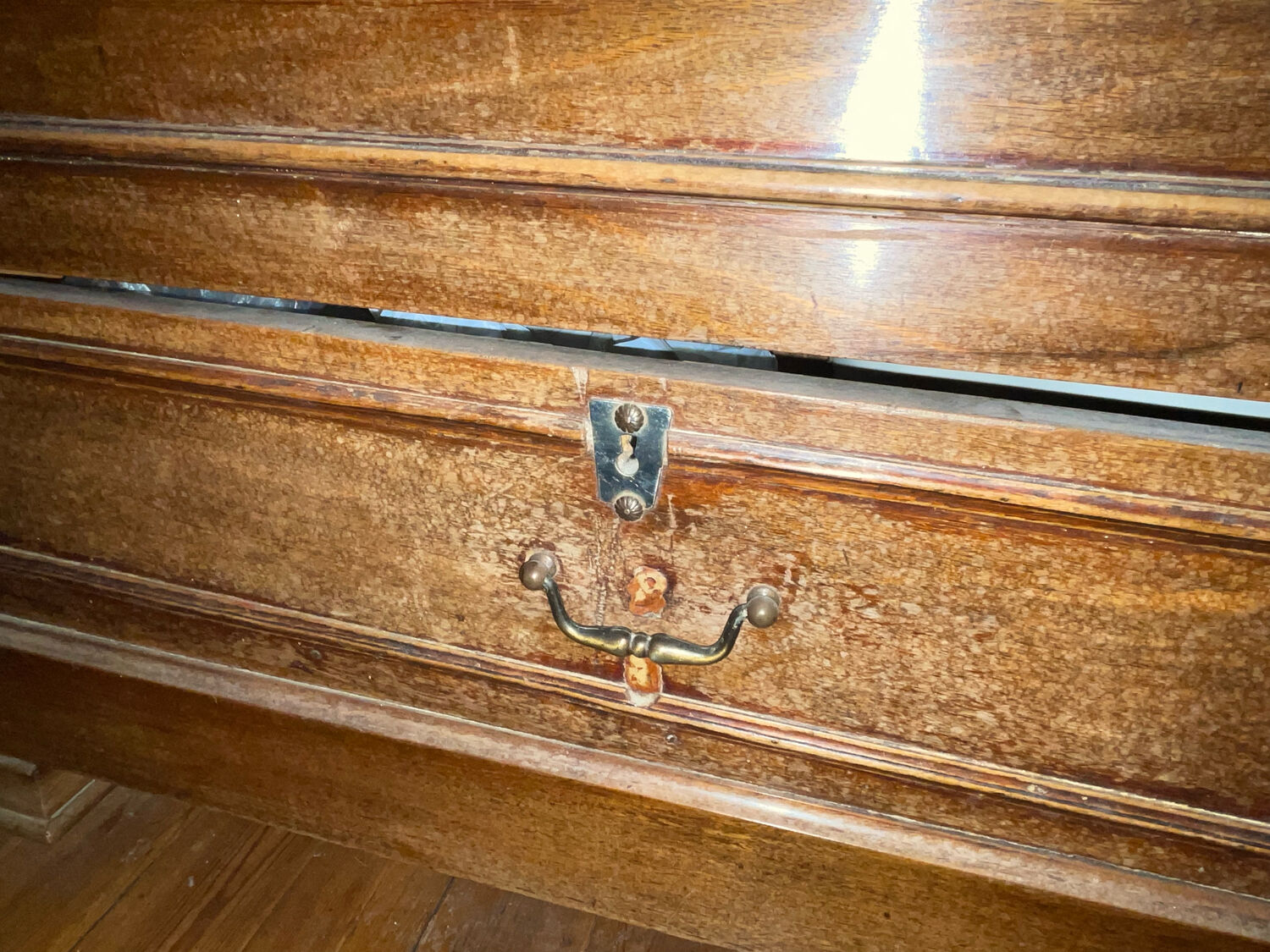 Wardrobe with mirror