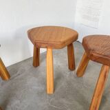 Flower coffee table set with elm tripod stools