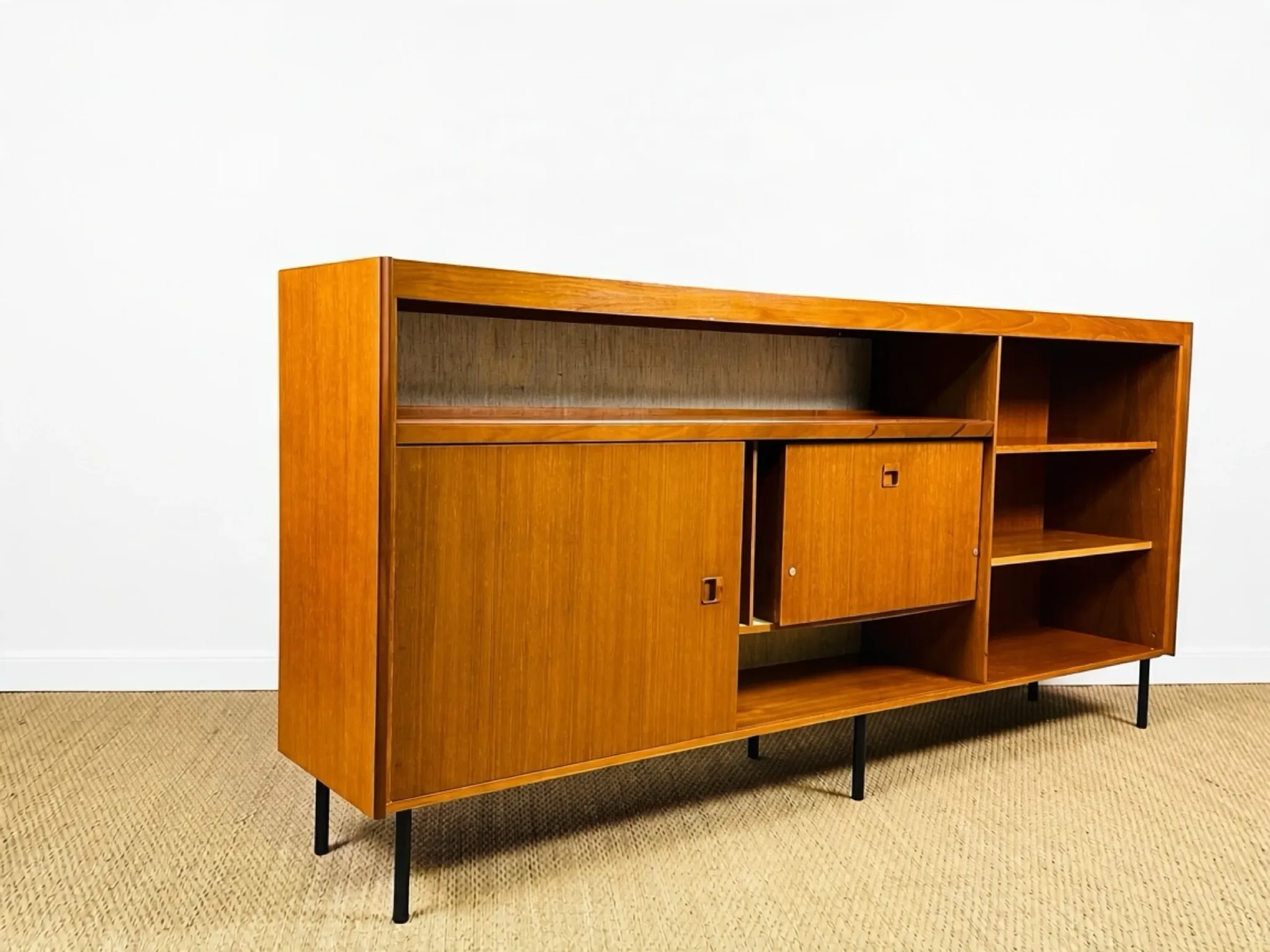 Enfilade scandinave haute en teck 1960