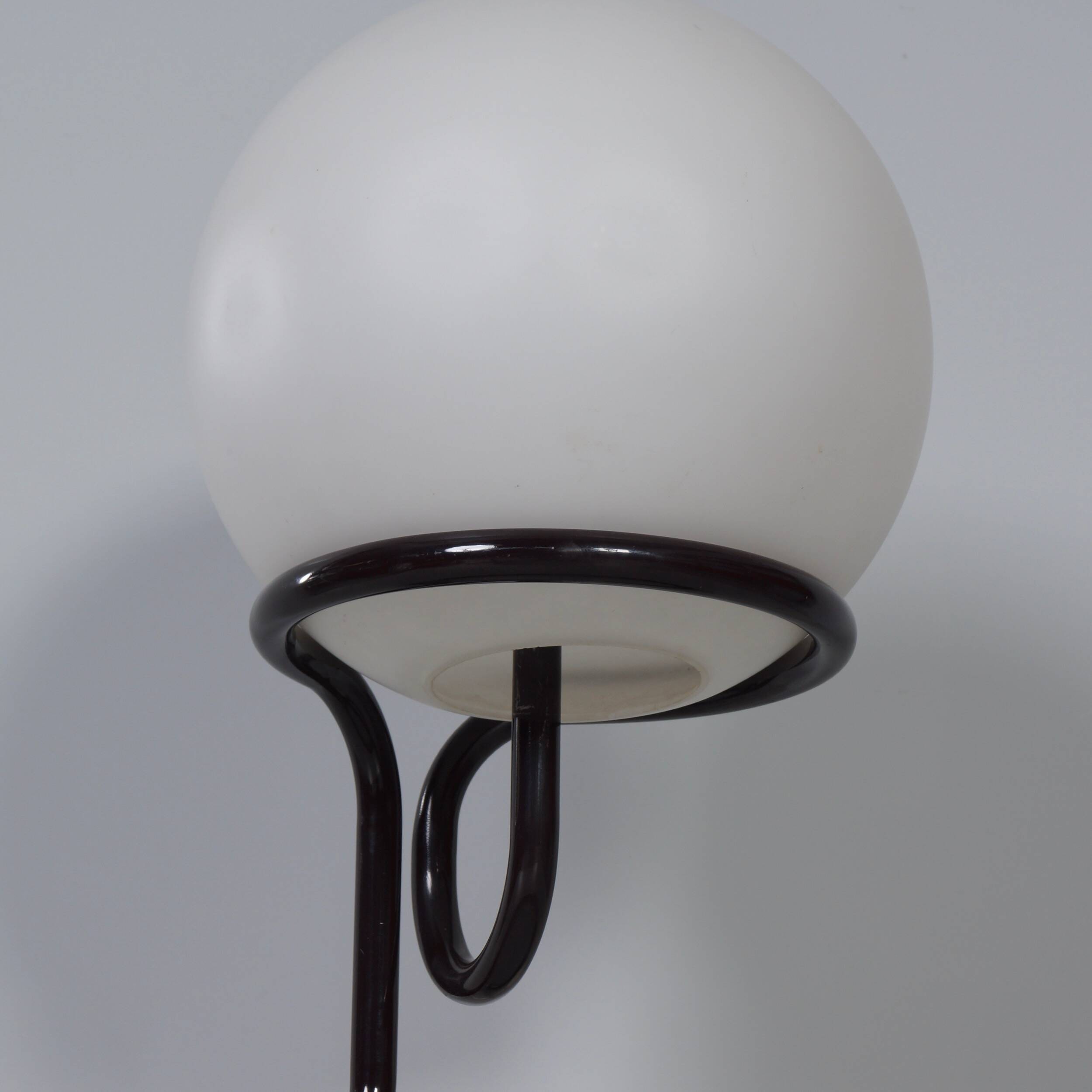 Globe table lamp by Aldo van den Nieuwelaar for Domani Design, 60s
