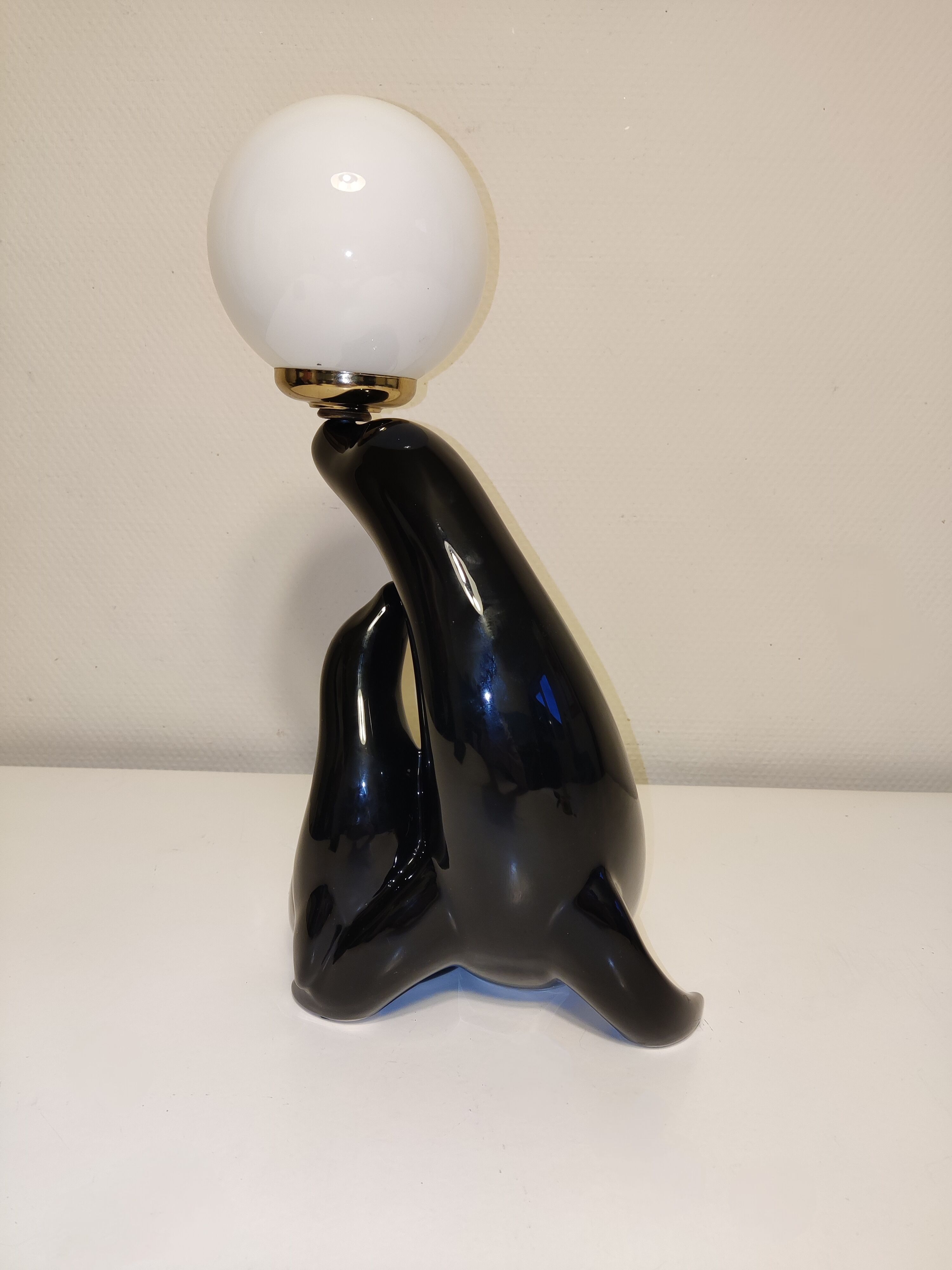 Sea lion lamp with its small ceramic