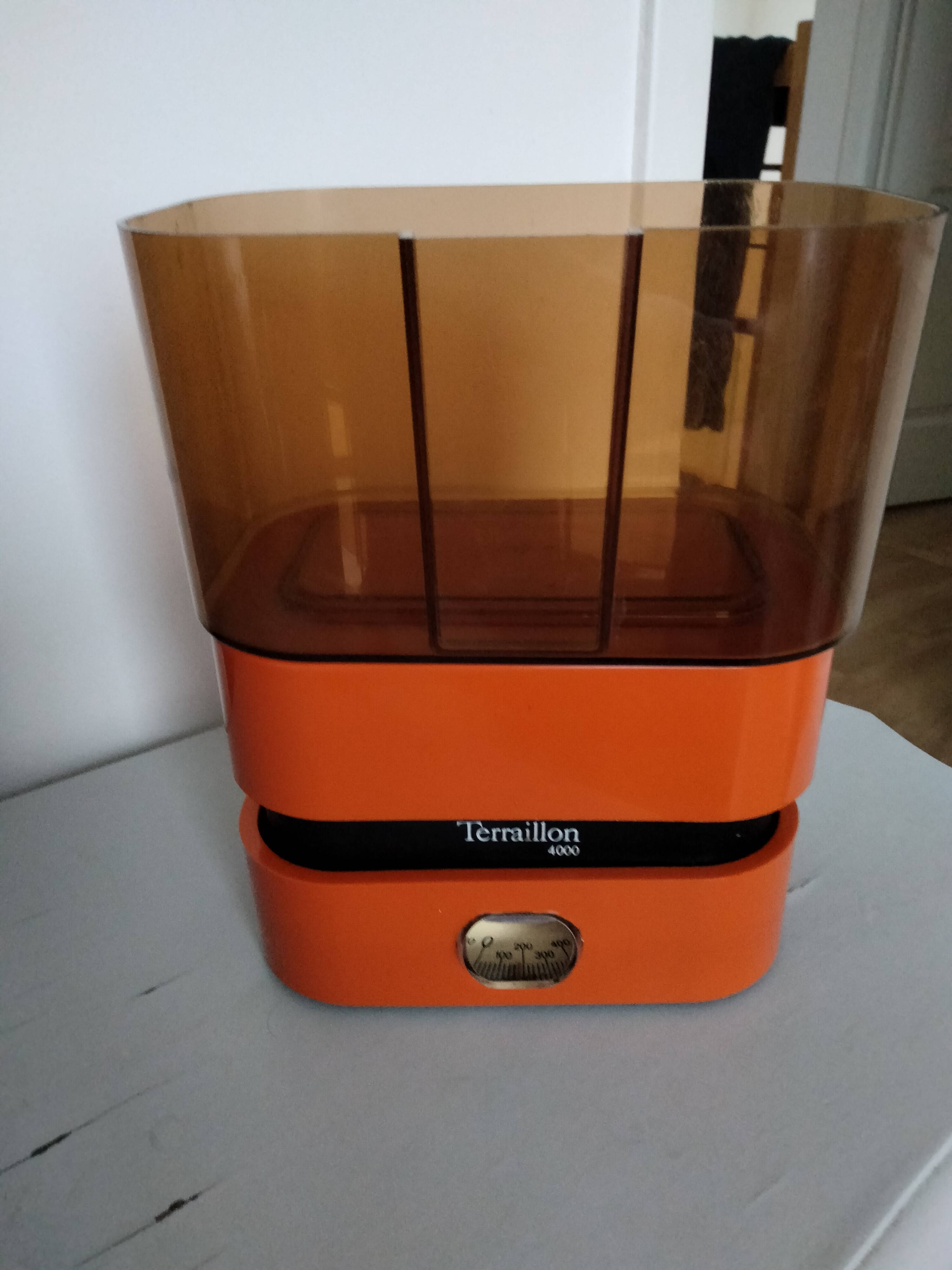Vintage orange terraillon scale