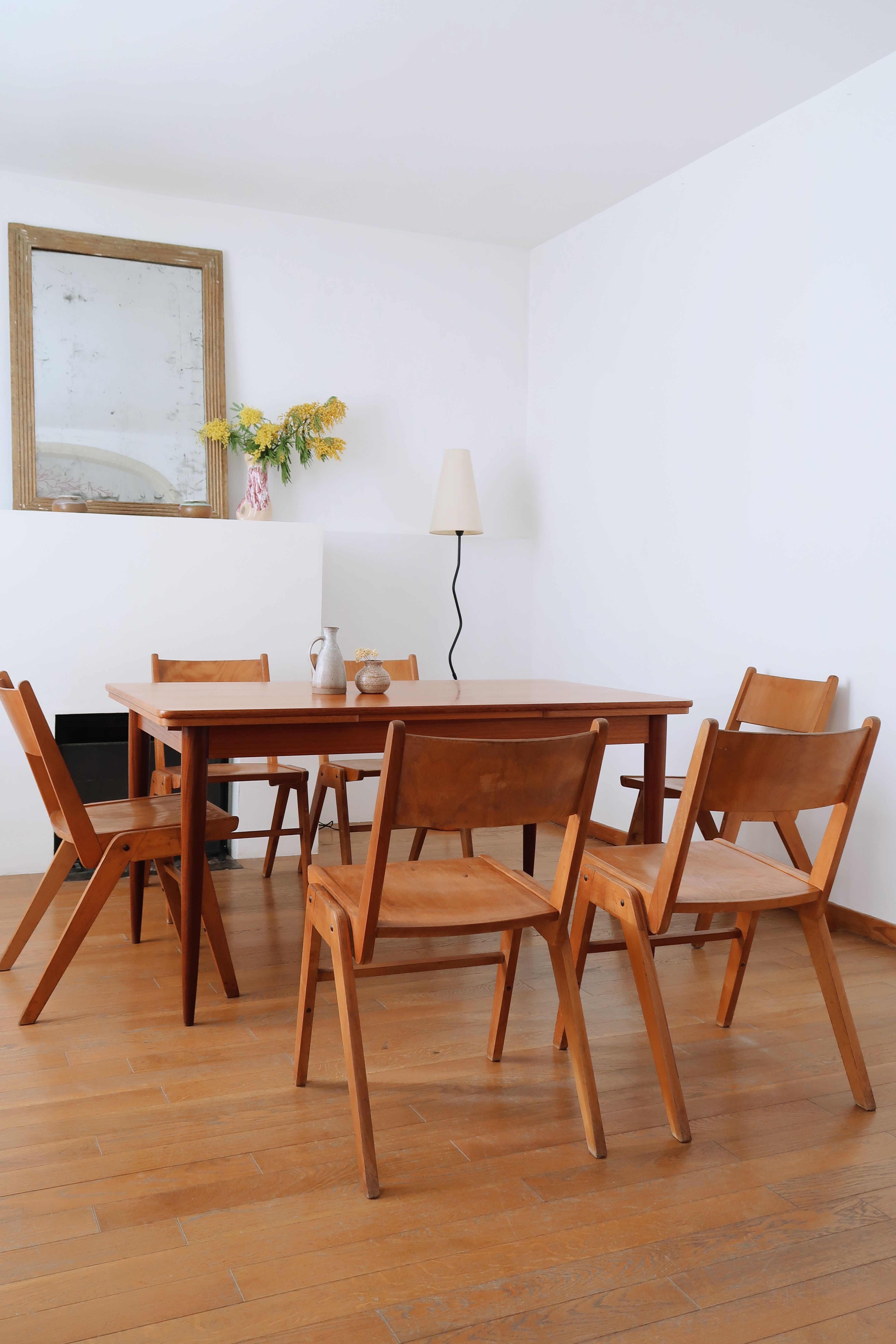 Set of 12 Scandinavian chairs compass feet