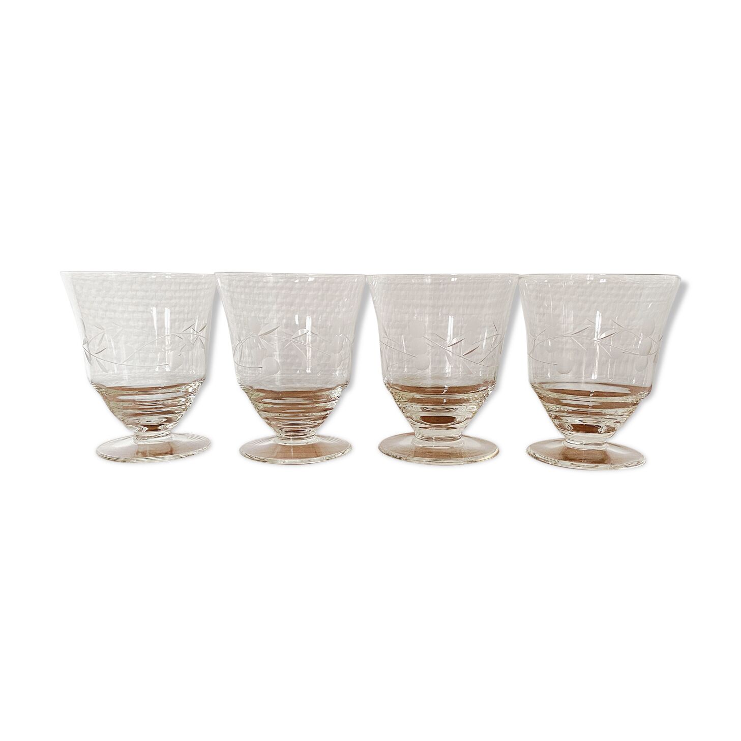 4 engraved wine glasses