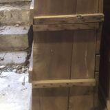 Shelf, storage unit with lockers to lean on