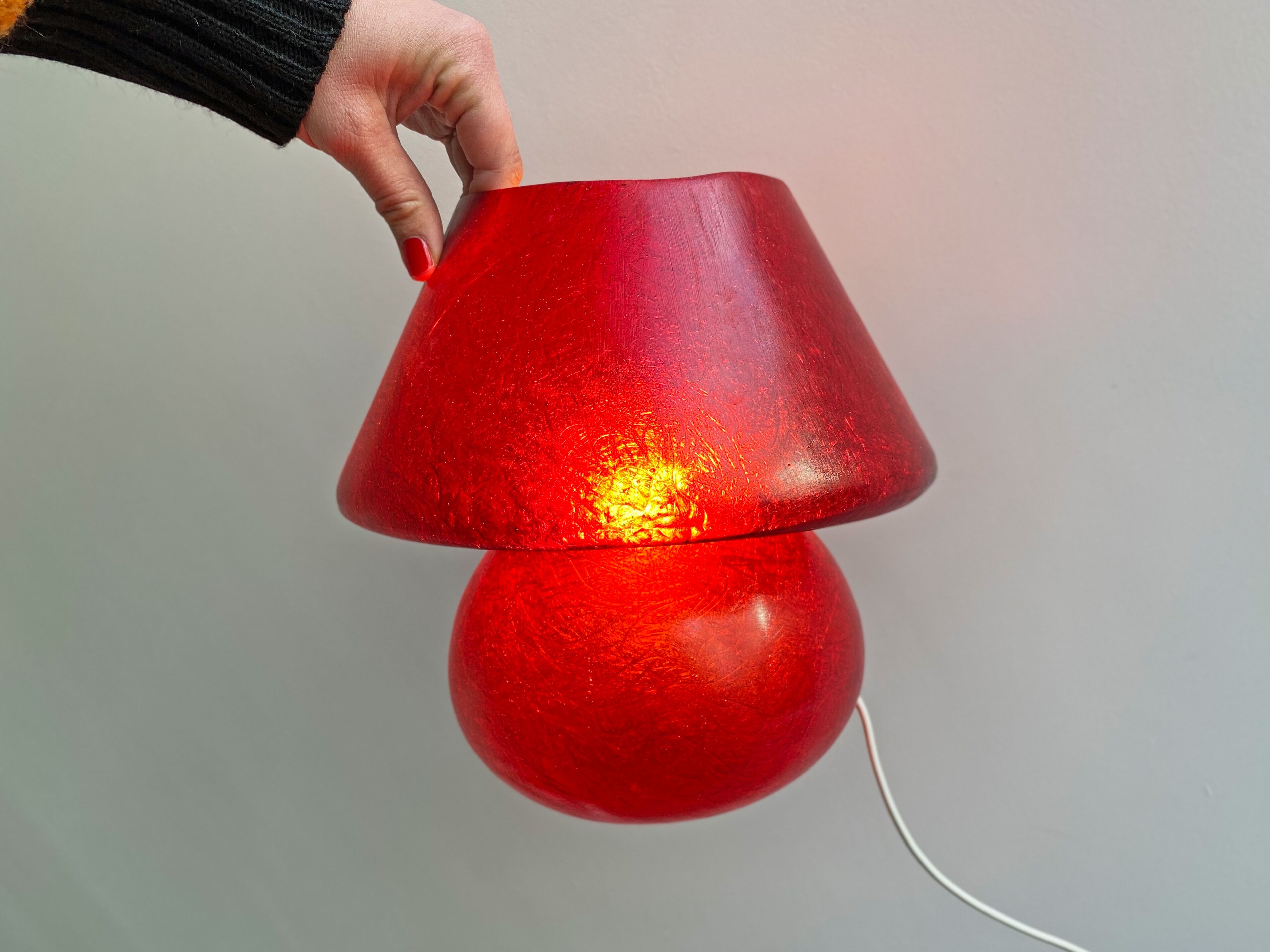 Large vintage fiberglass mushroom table lamp