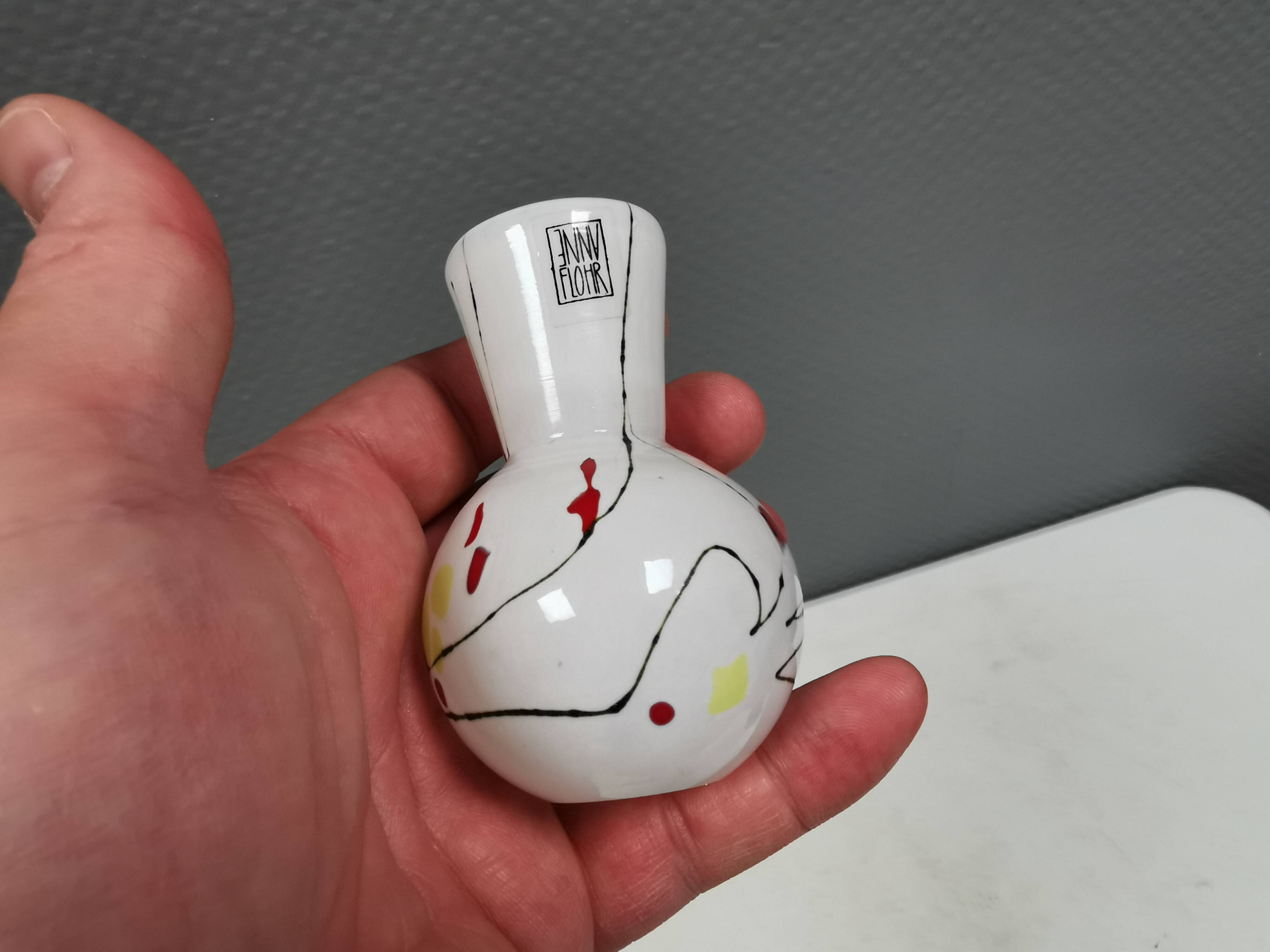 Magnifique vase en trou de serrure de la verrerie Anna Flohr