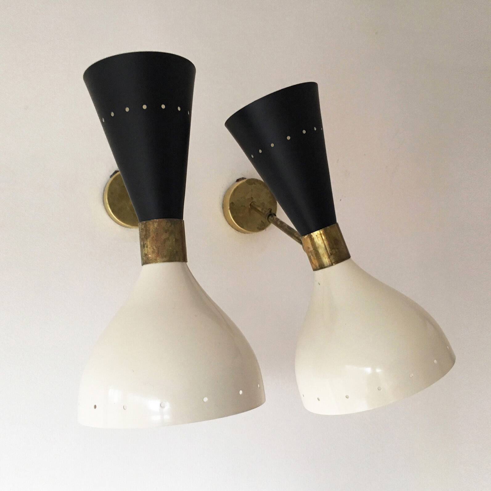 Pair of Italian design wall lights from the 1950s.