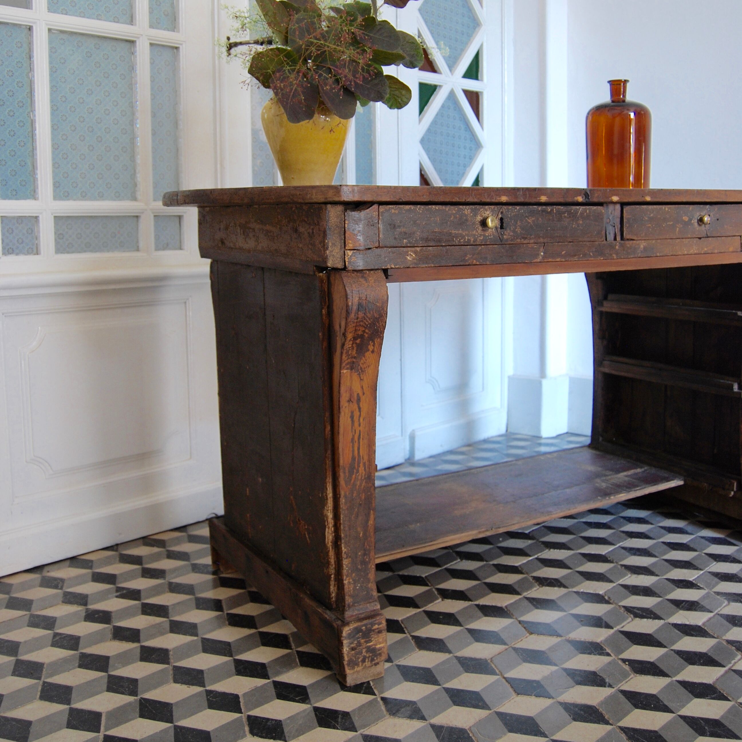 Trade furniture countertop jeweler