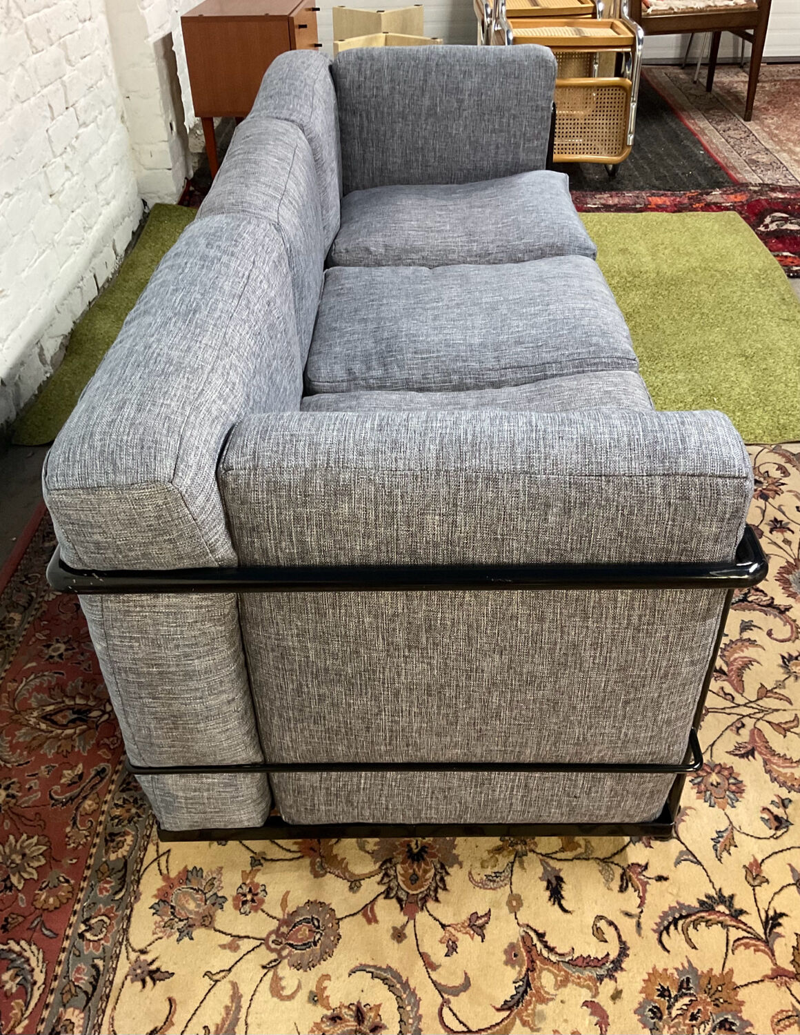 LC2 Le Corbusier sofa
