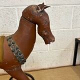 Très ancien cheval à tirer art populaire