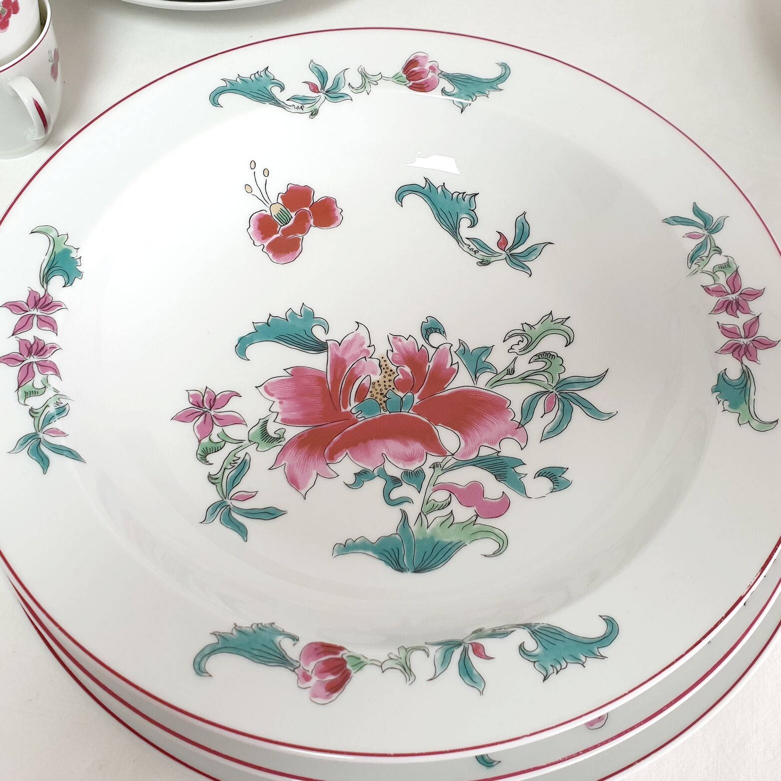 Limoges Bernardaud "Lhasa" porcelain table service 82 pieces