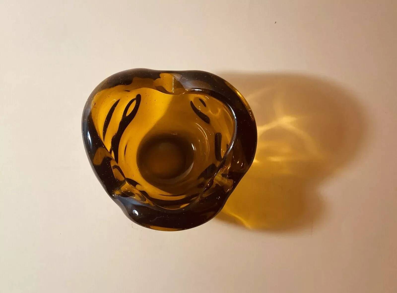 Modern vintage glass bowl Gyula Budveszel Hungary 1990s