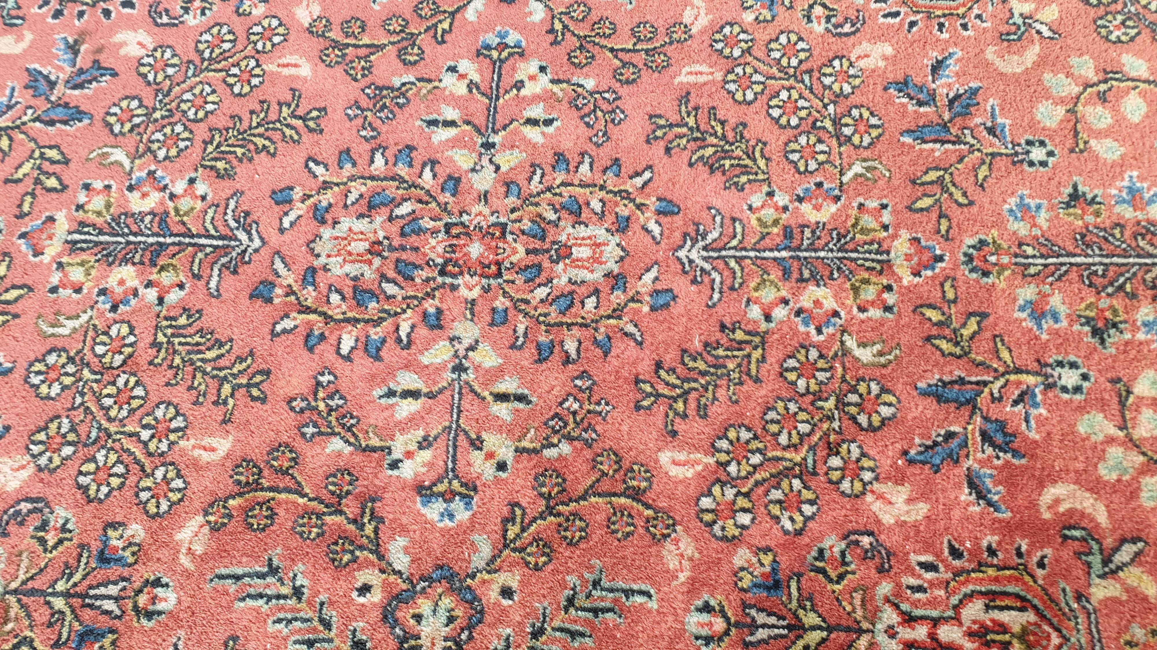 Heriz oriental carpet