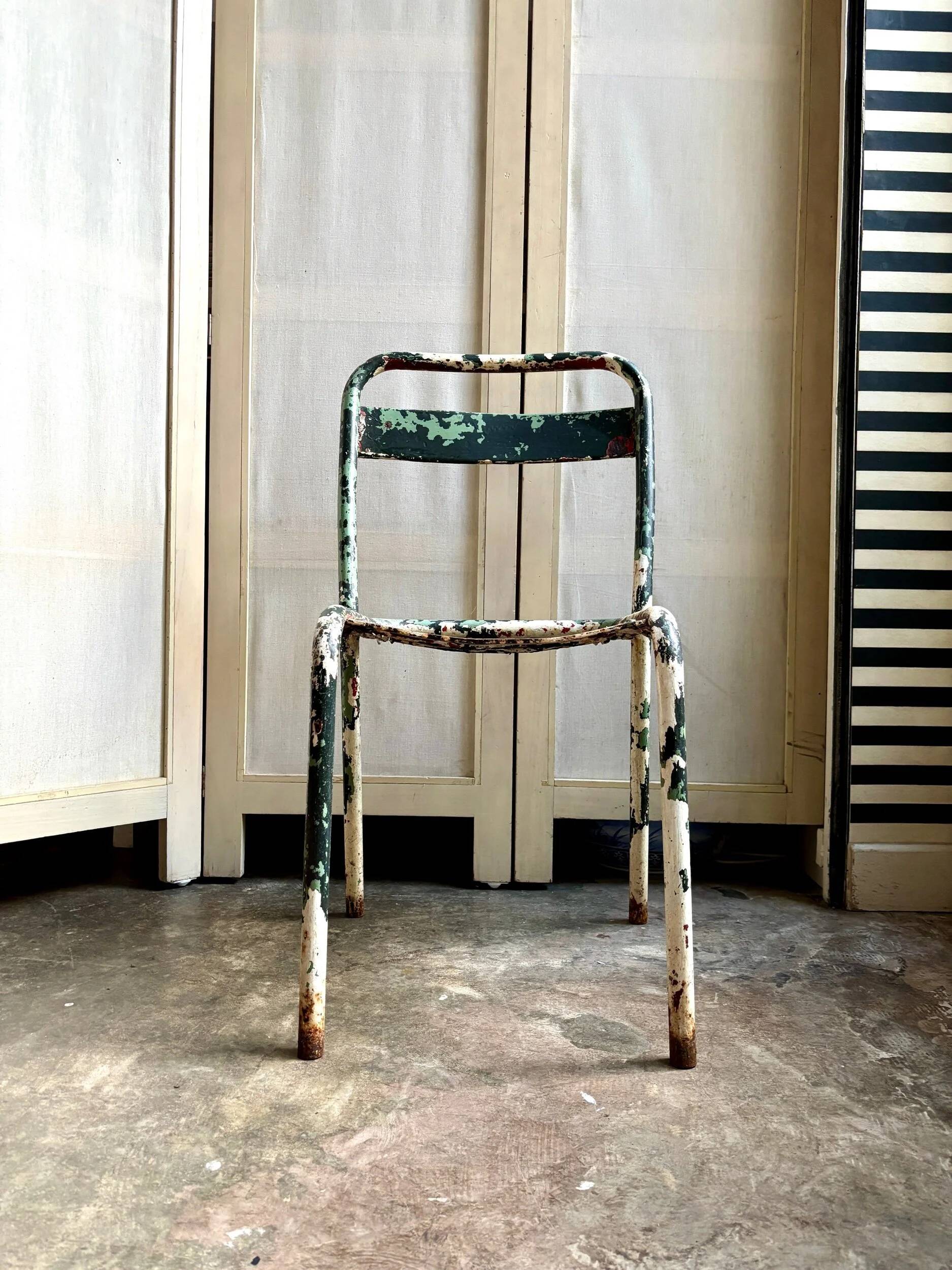 Chaise de jardin Tolix en métal vert n°1
