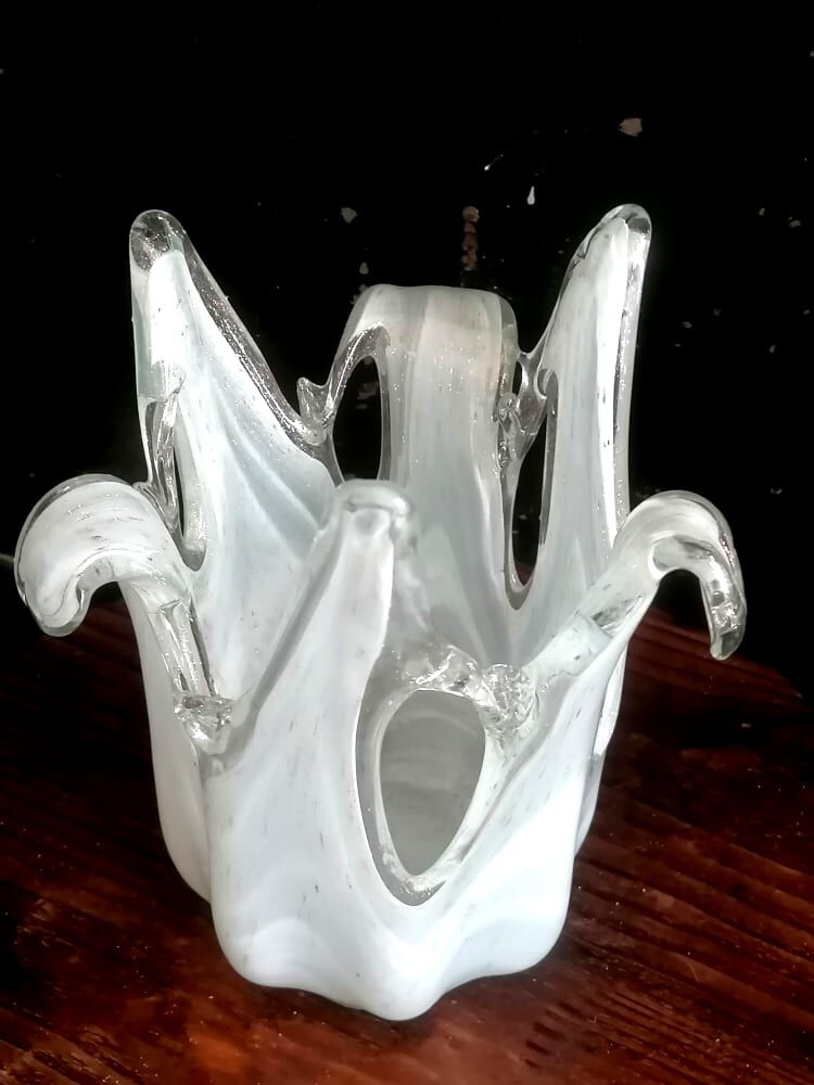 Murano splash vase with golden sequins