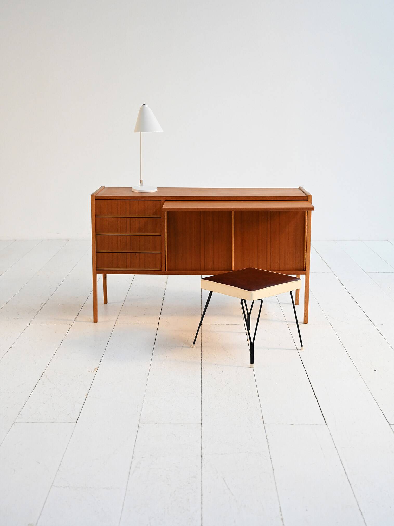 Buffet scandinave en teck avec bureau escamotable, années 1960