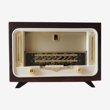 Fully refurbished 195X Marval radio station with Bluetooth-enabled