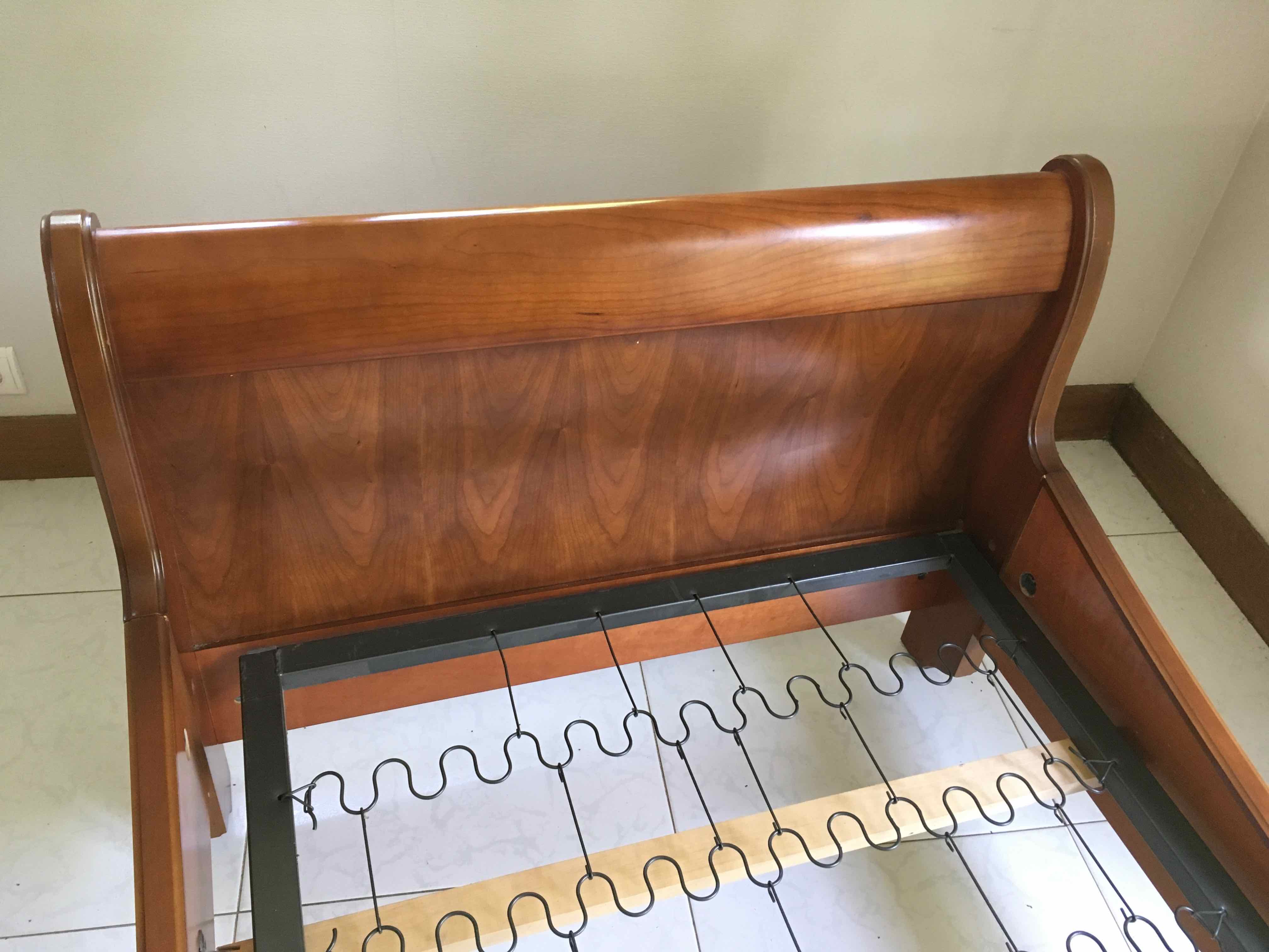 Cherry corner bed bench